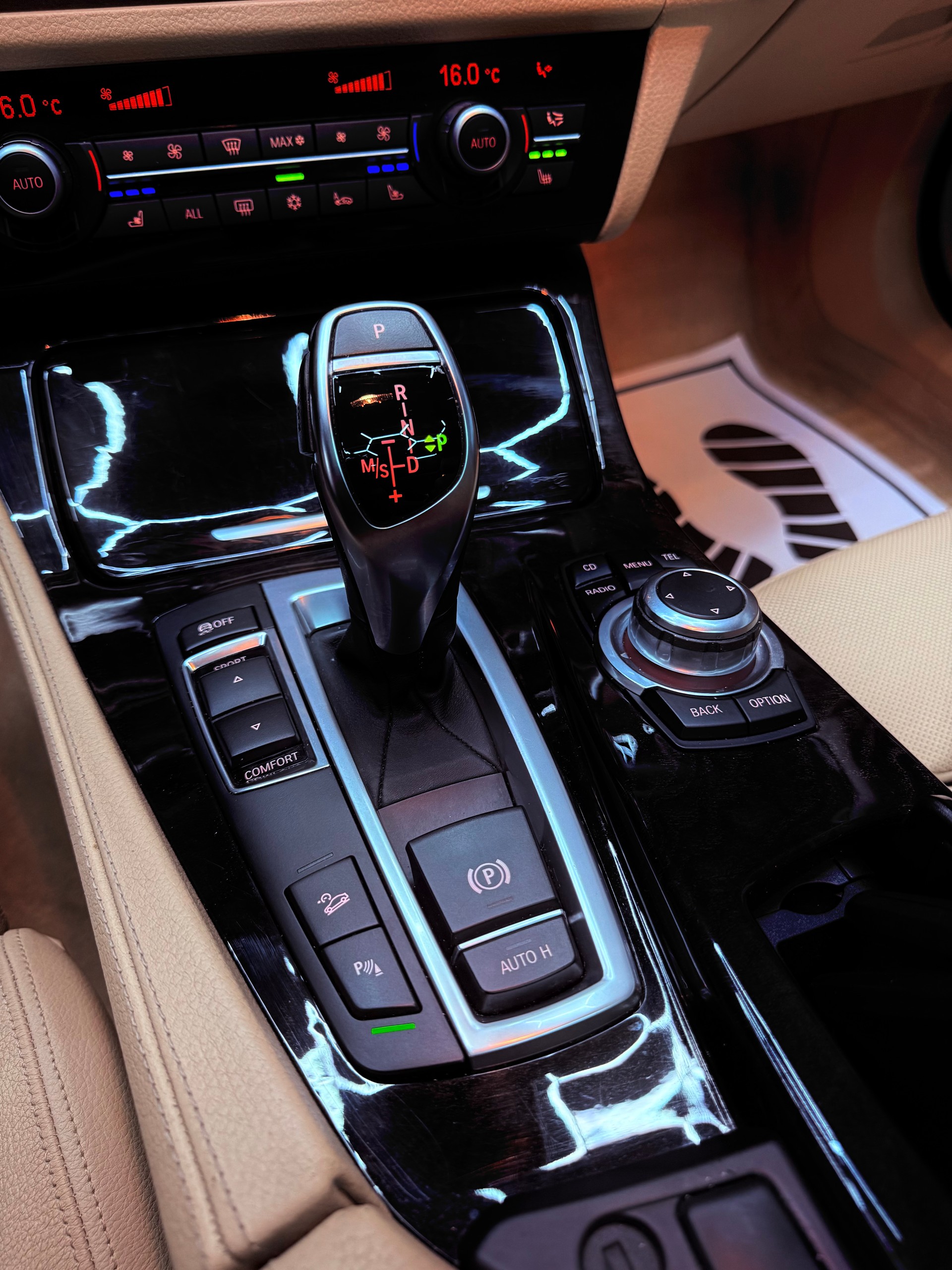 BMW 535i xDrive Touring Steptronic-image-15
