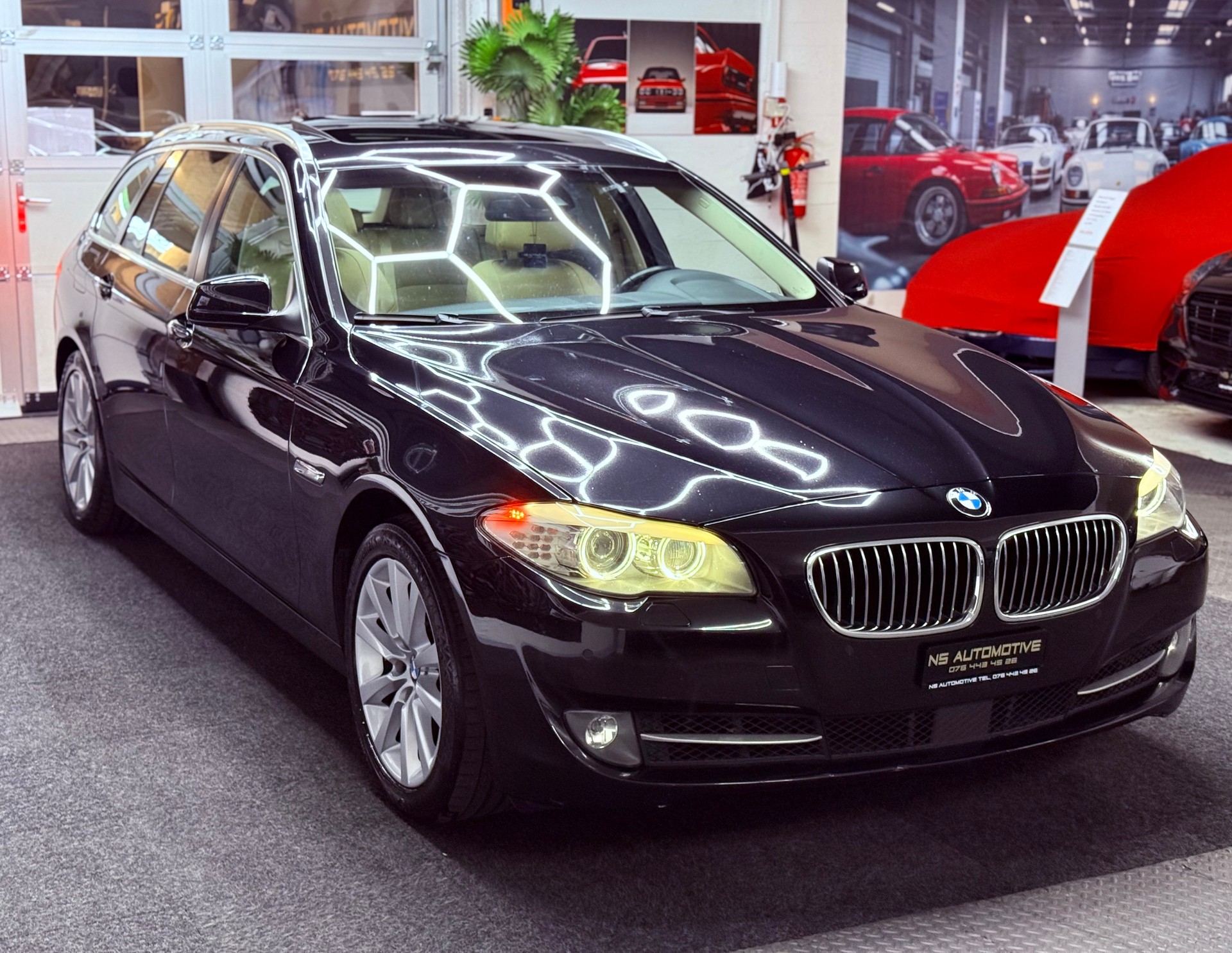 BMW 535i xDrive Touring Steptronic-showroom-element-2
