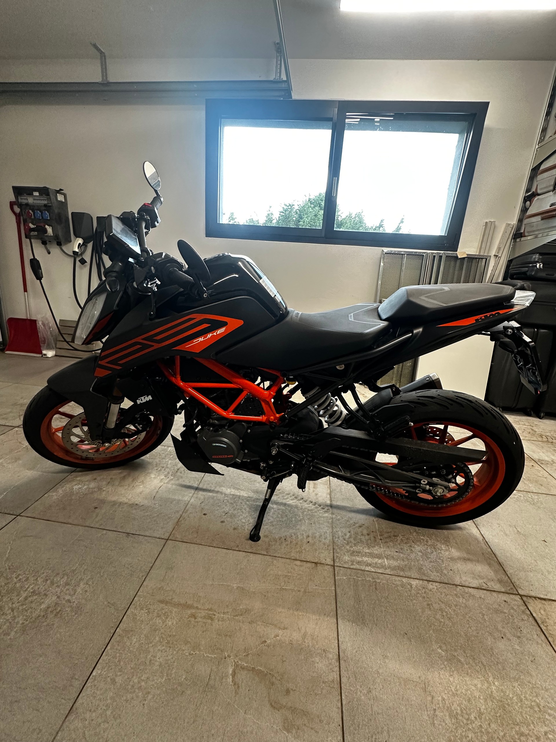 KTM 125 Duke-image-0