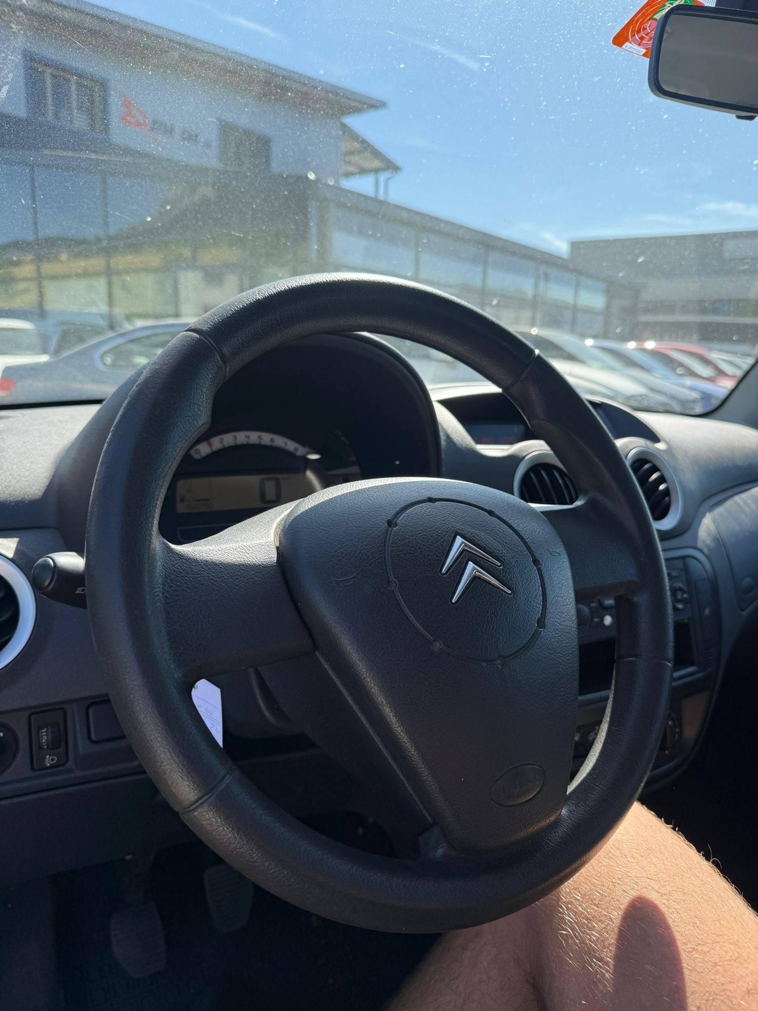 CITROEN C3 1.4i Exclusive-image-25