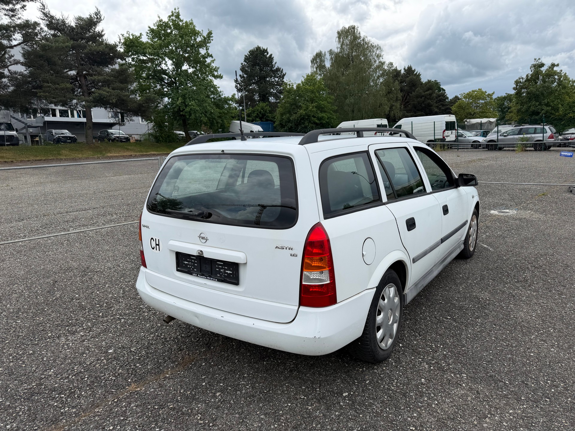 OPEL Astra Caravan 1.6i Club-image-5