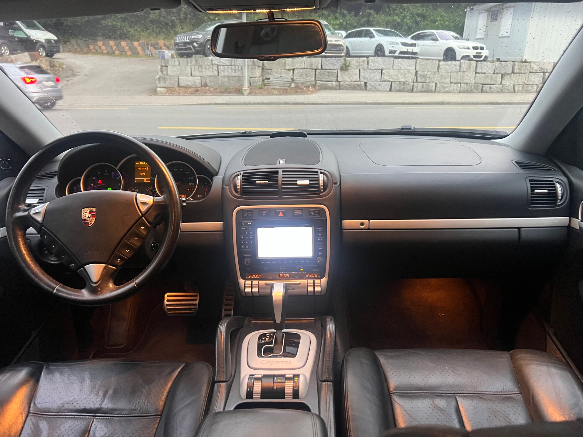 PORSCHE Cayenne S-image-11