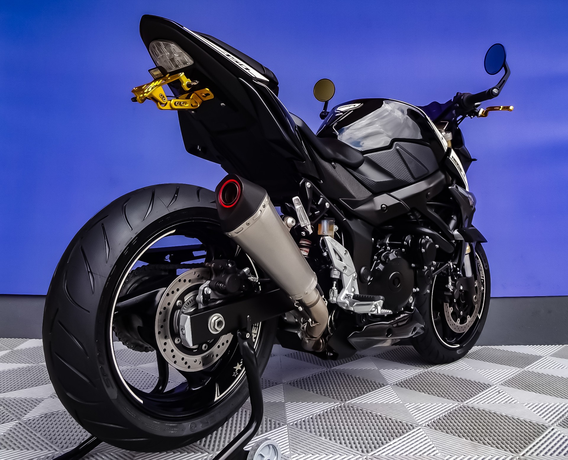SUZUKI GSR 750 ABS Freegun-image-6