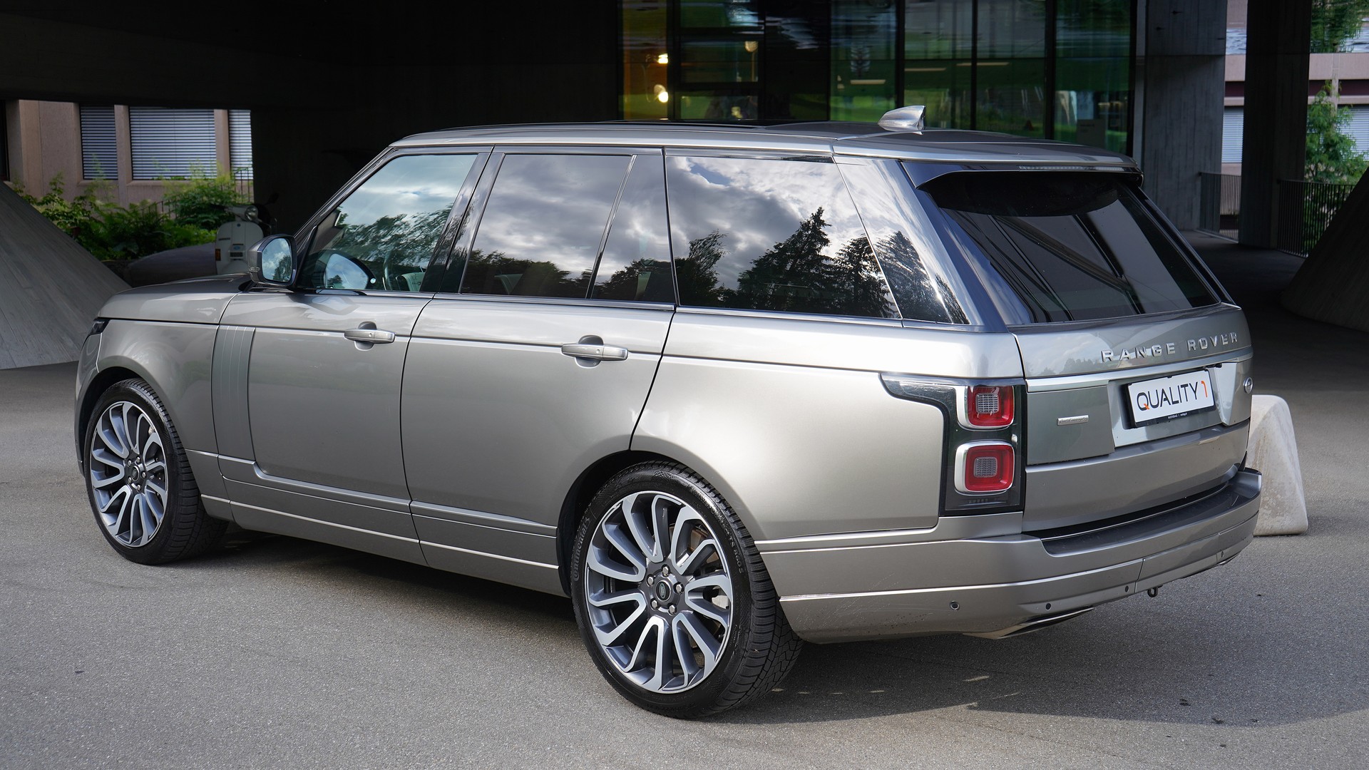 LAND ROVER Range Rover 5.0 V8 S/C Autobiography AB Automatic-showroom-element-2