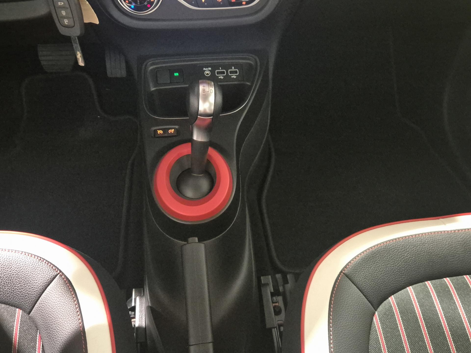 RENAULT Twingo Electric Techno-image-11