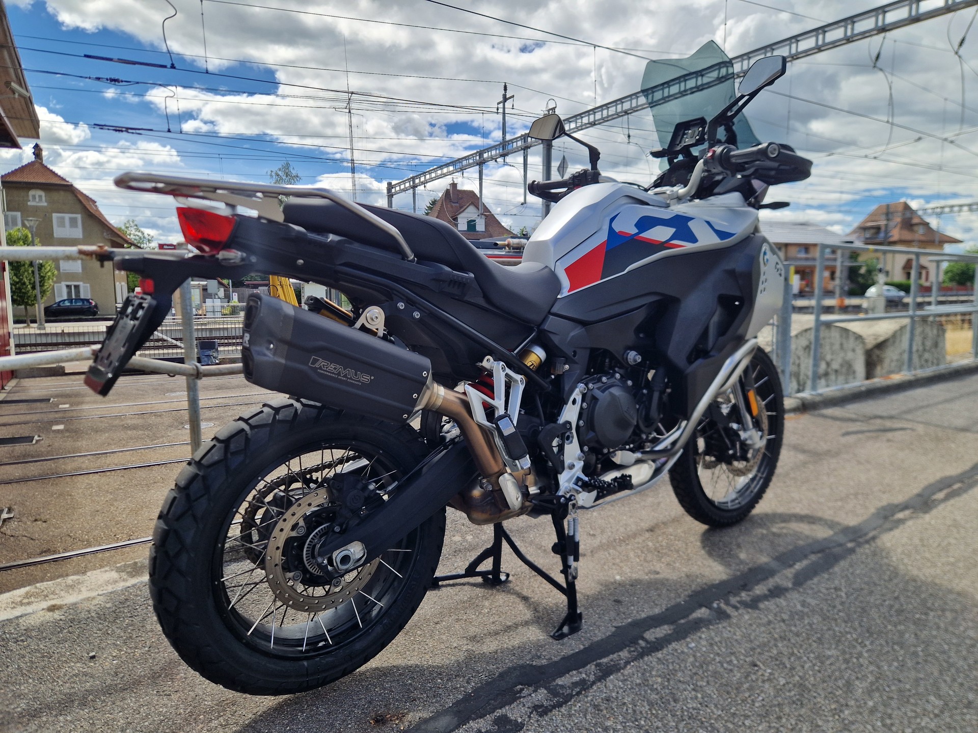 BMW F 900 GS Adventure-image-2