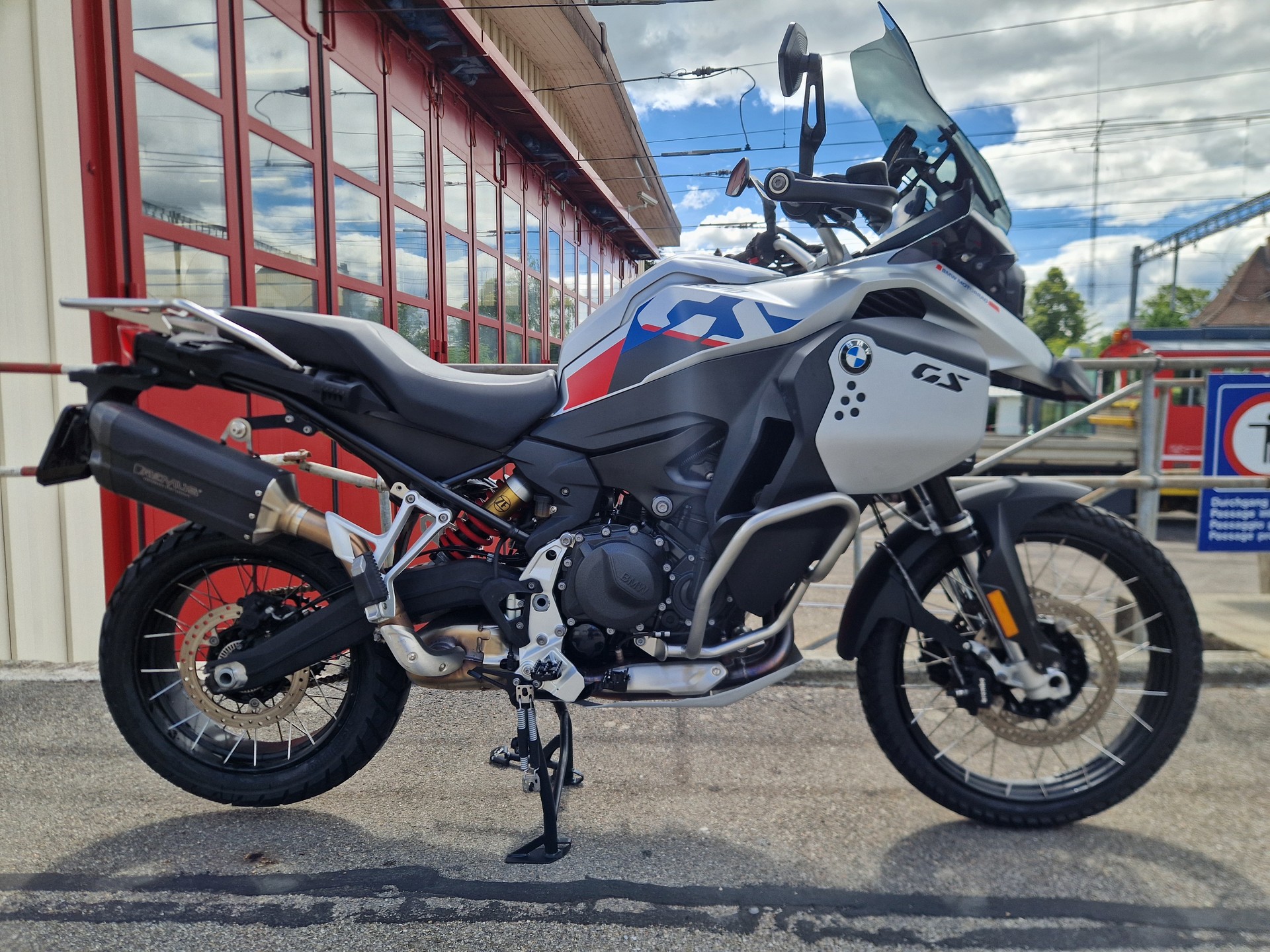 BMW F 900 GS Adventure-image-0