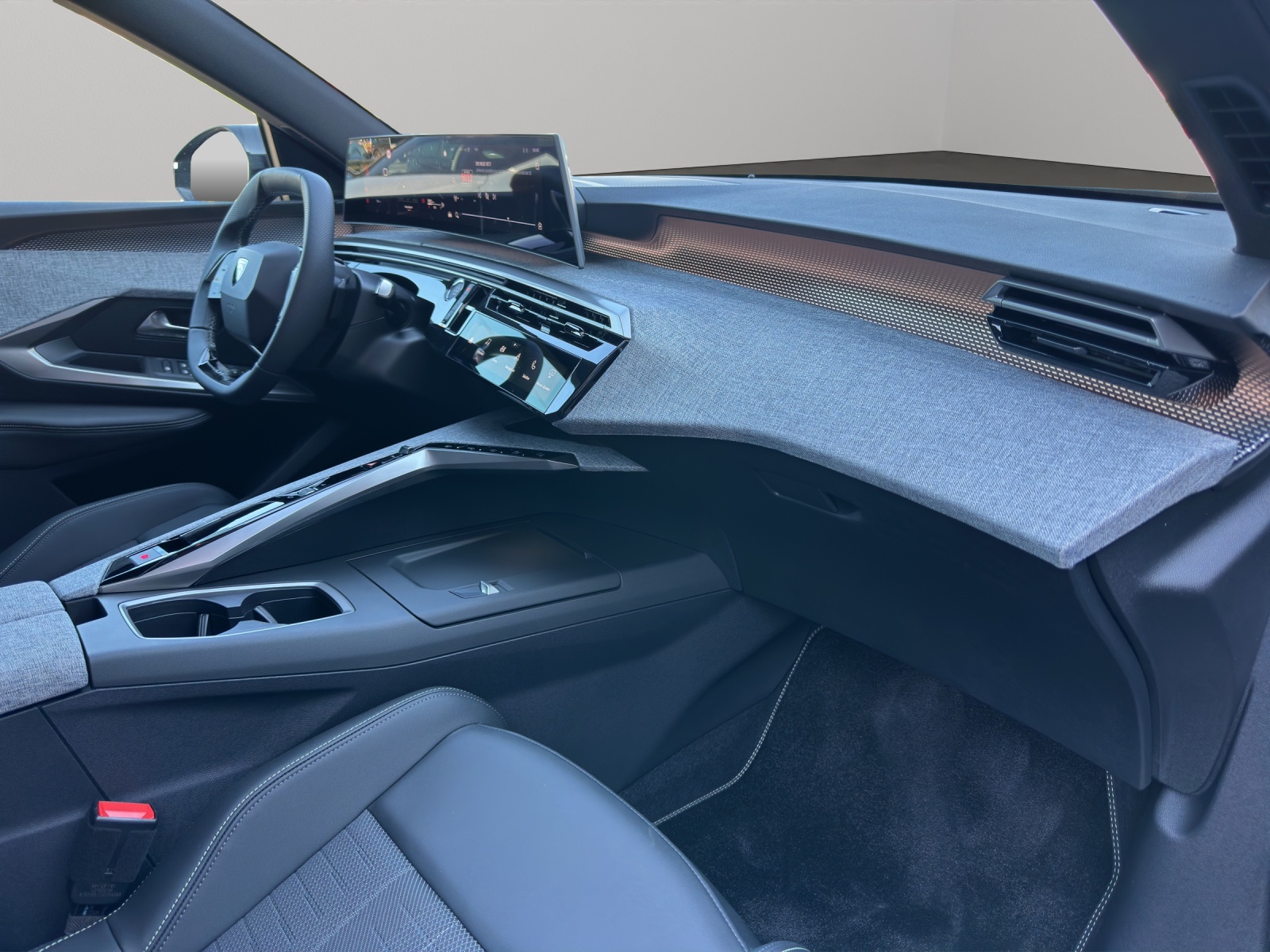 PEUGEOT 5008 145 Hybrid e-DCS6 GT *7Plätzer* AHK 1000kg *Panorama*-image-11