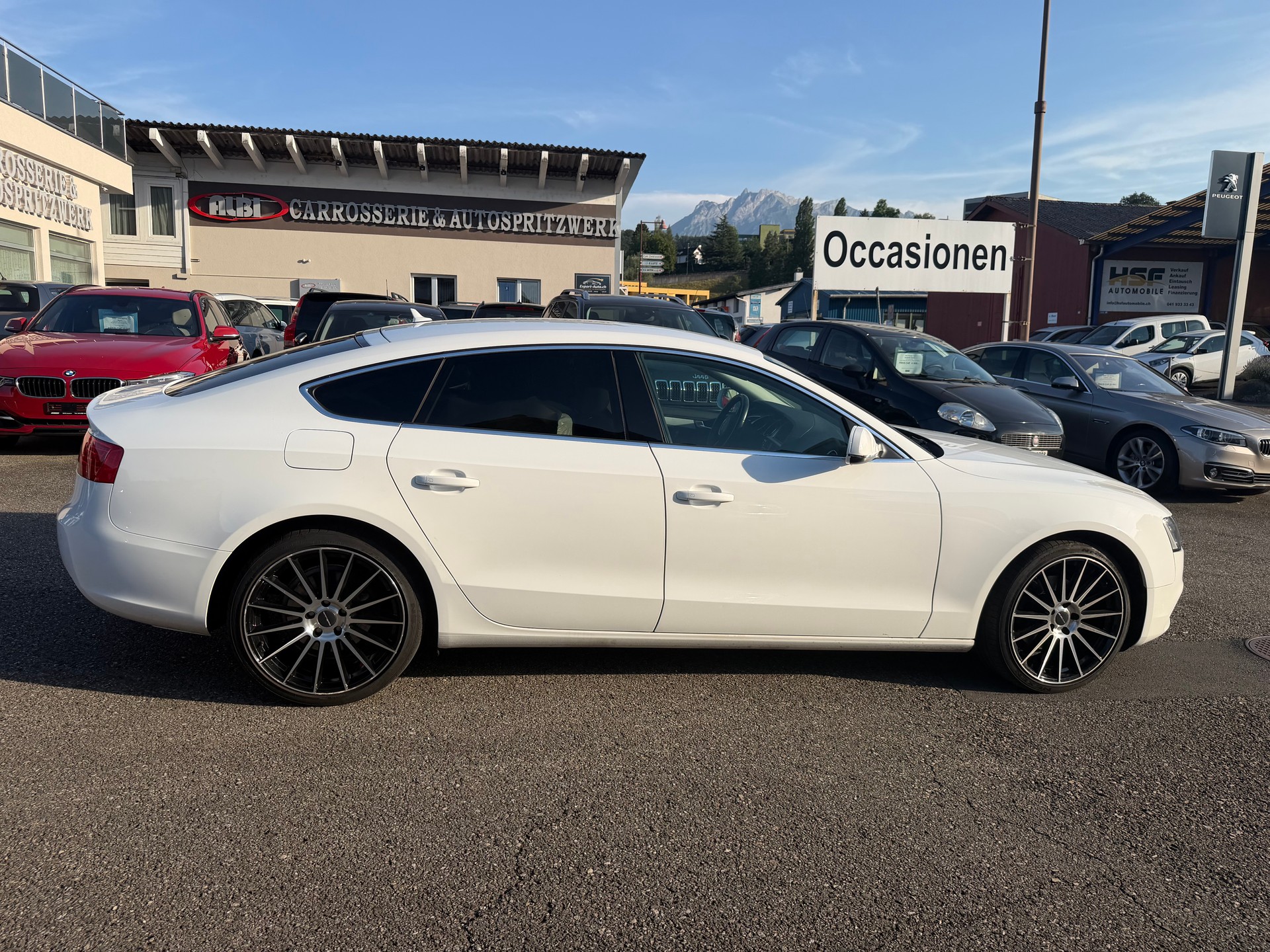 AUDI A5 Sportback 2.0 TDI-image-4
