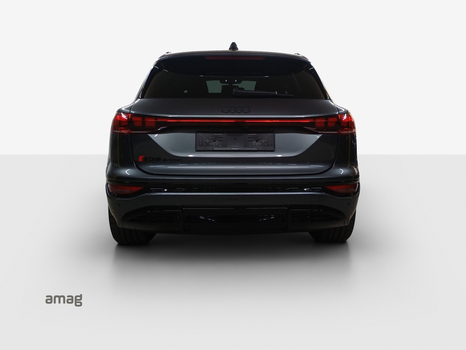 AUDI SQ6 e-tron quattro-showroom-element-3