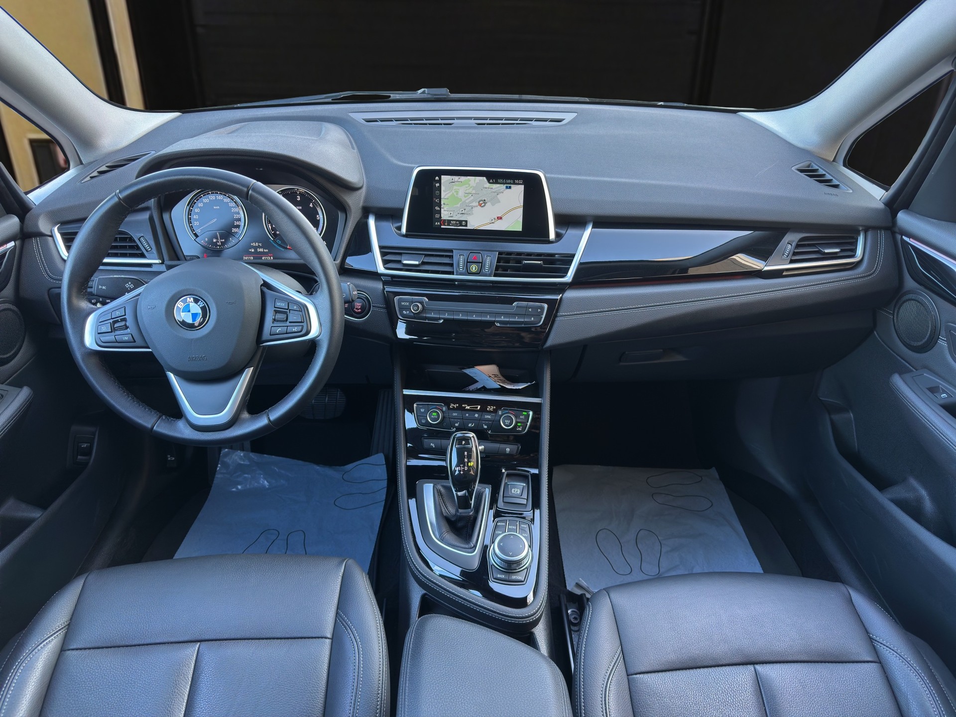 BMW 216d Gran Tourer DKG Luxury Line-image-10