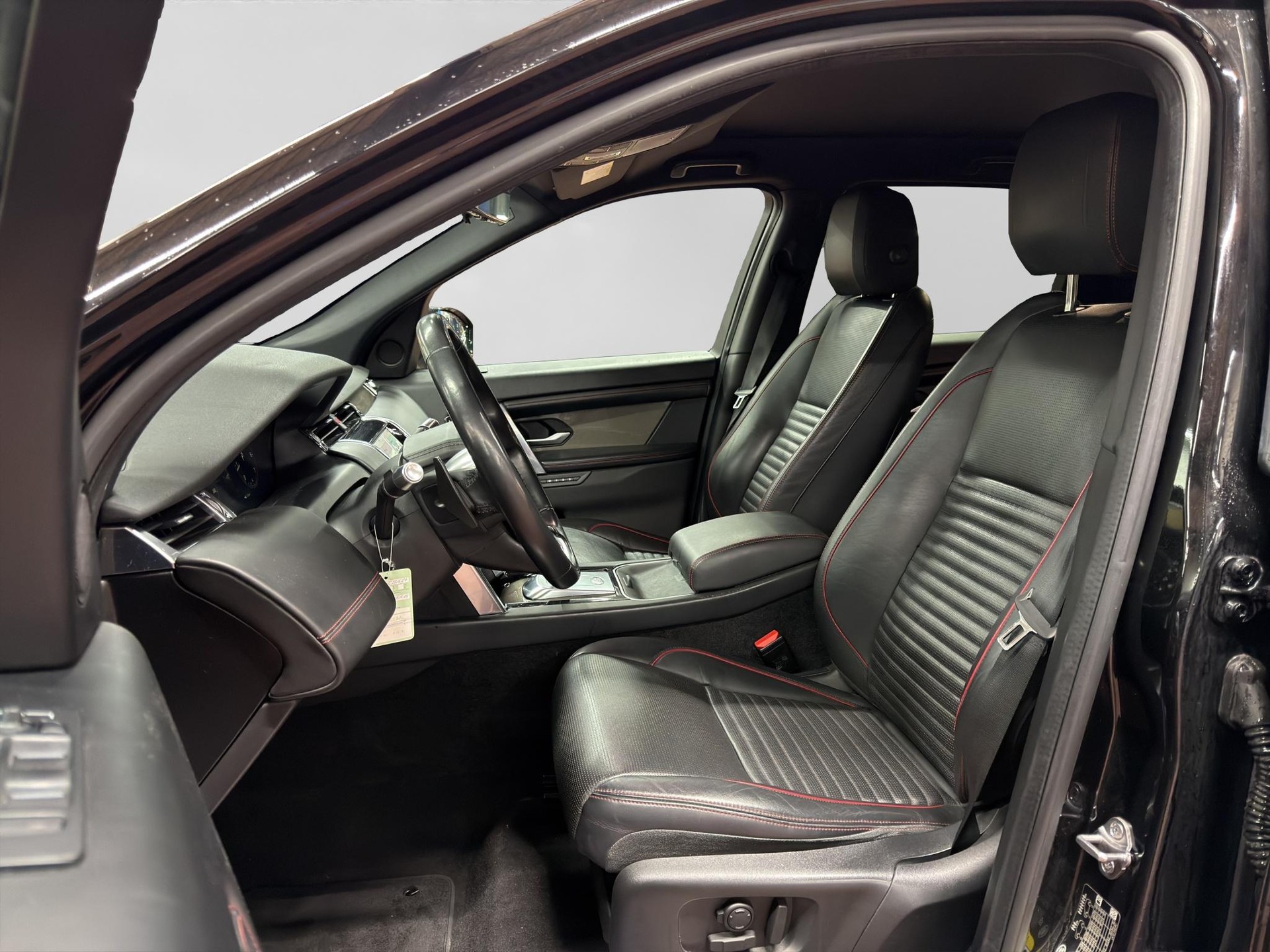 LAND ROVER Discovery Sport 2.0 Si4 R-Dynamic HSE-showroom-element-1