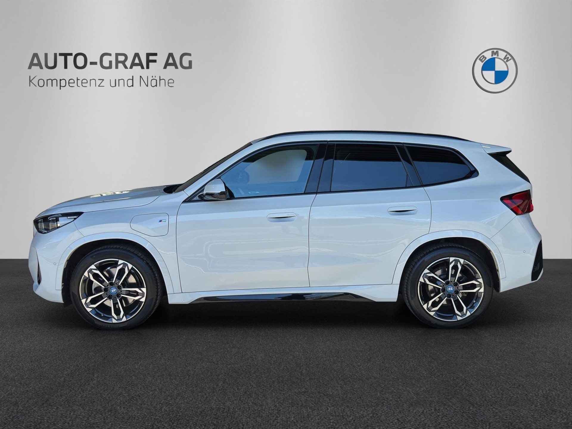 BMW X1 25e M Sport xDrive-showroom-element-1