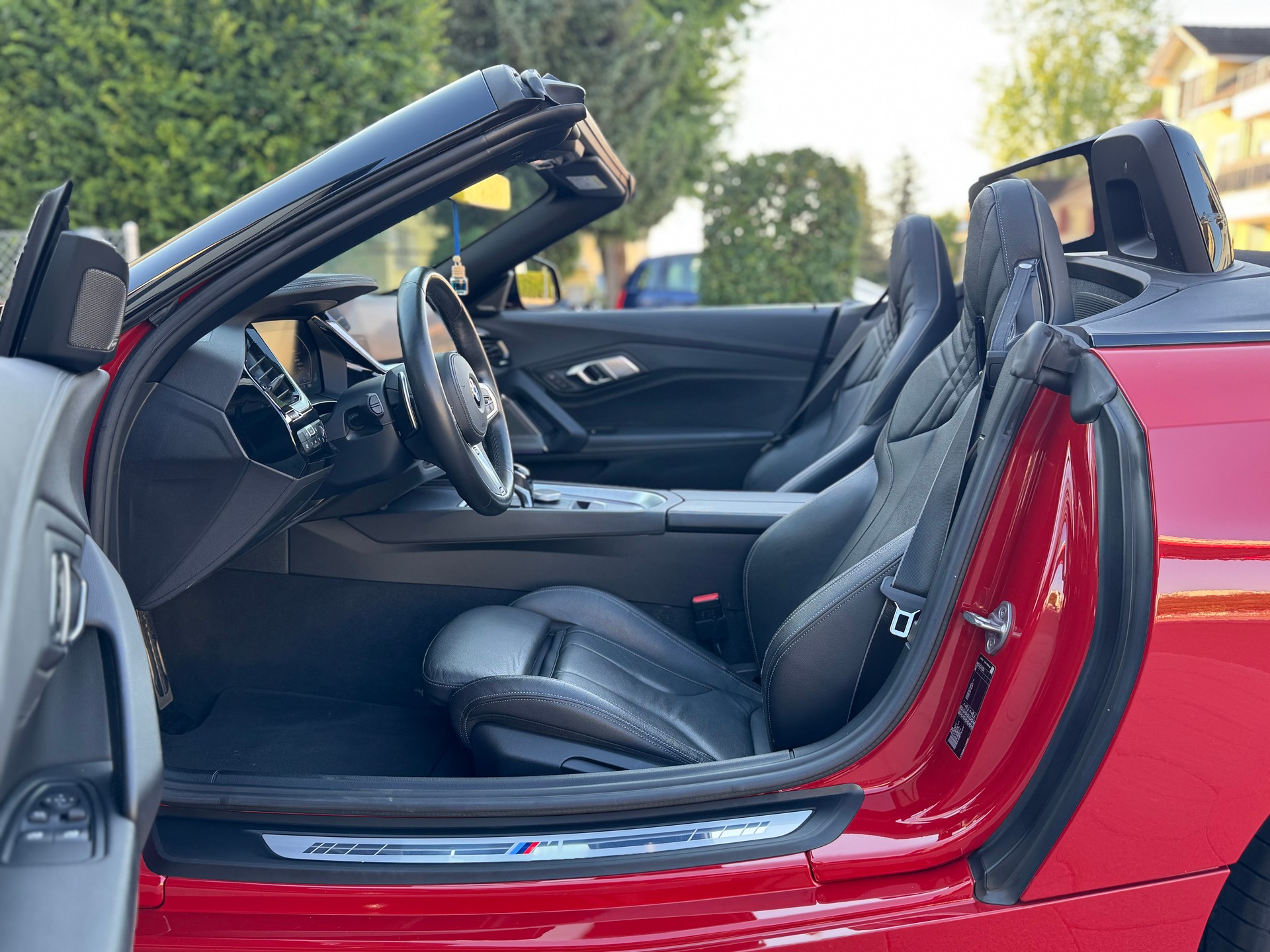 BMW Z4 sDrive 30i M Sport Steptronic *CH-Fahrzeug*-image-11