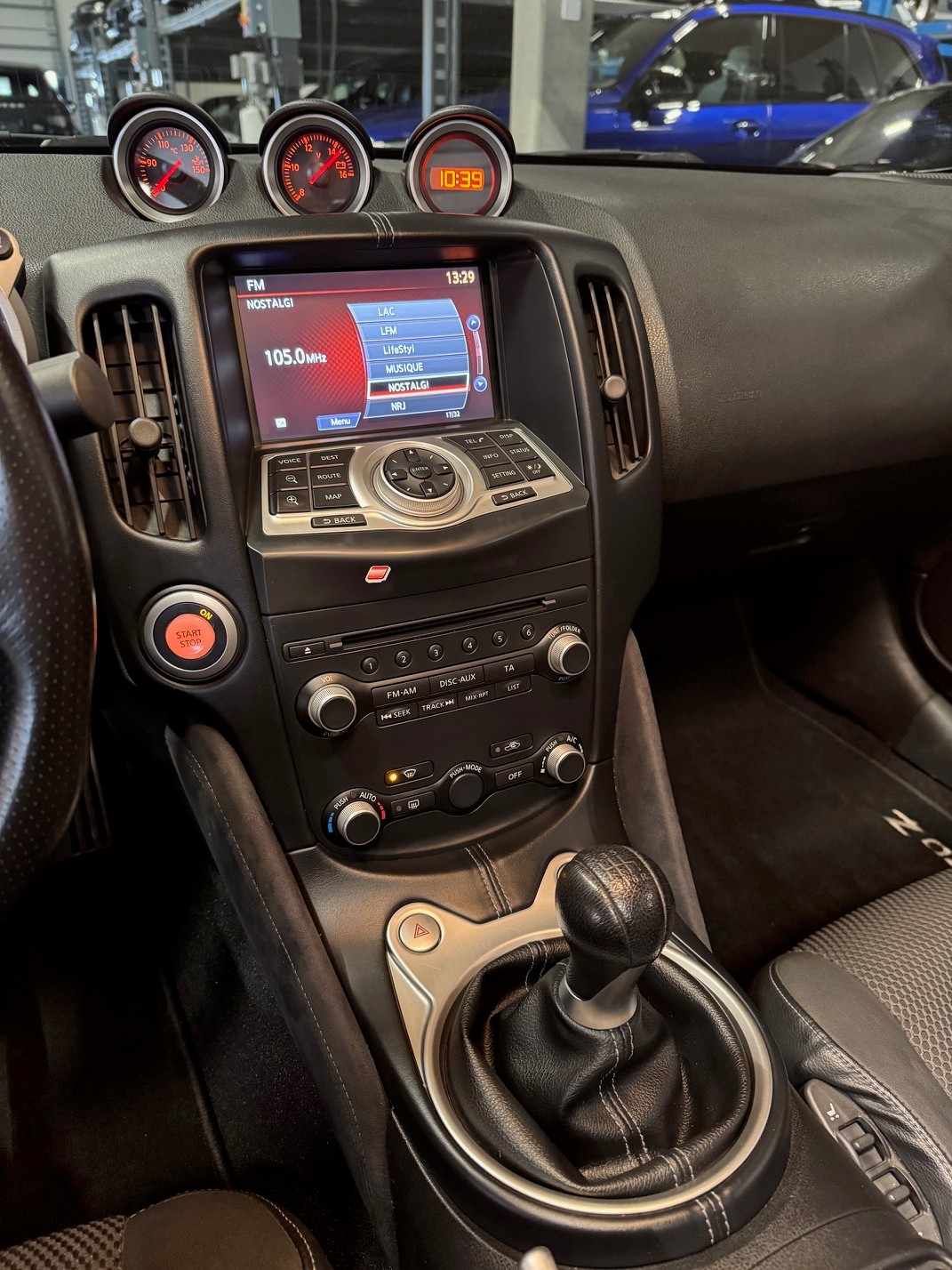 NISSAN 370 Z Roadster-image-11