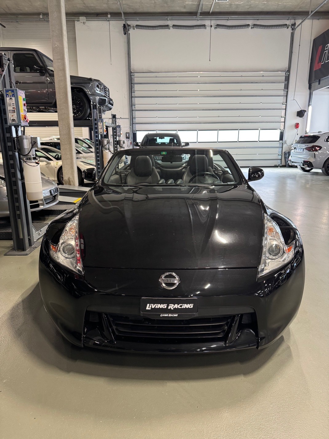 NISSAN 370 Z Roadster-image-4