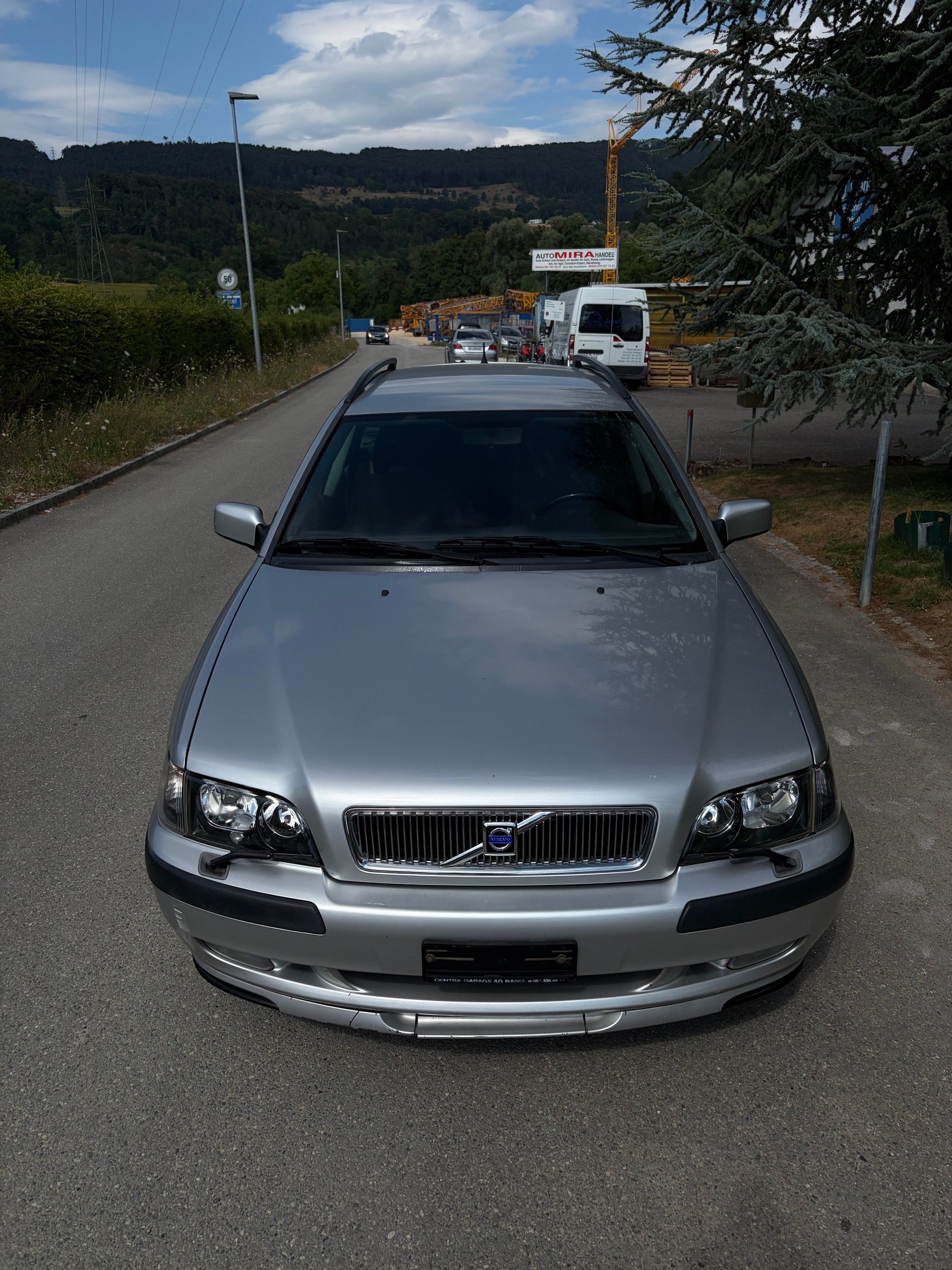 VOLVO V40 T4-image-7