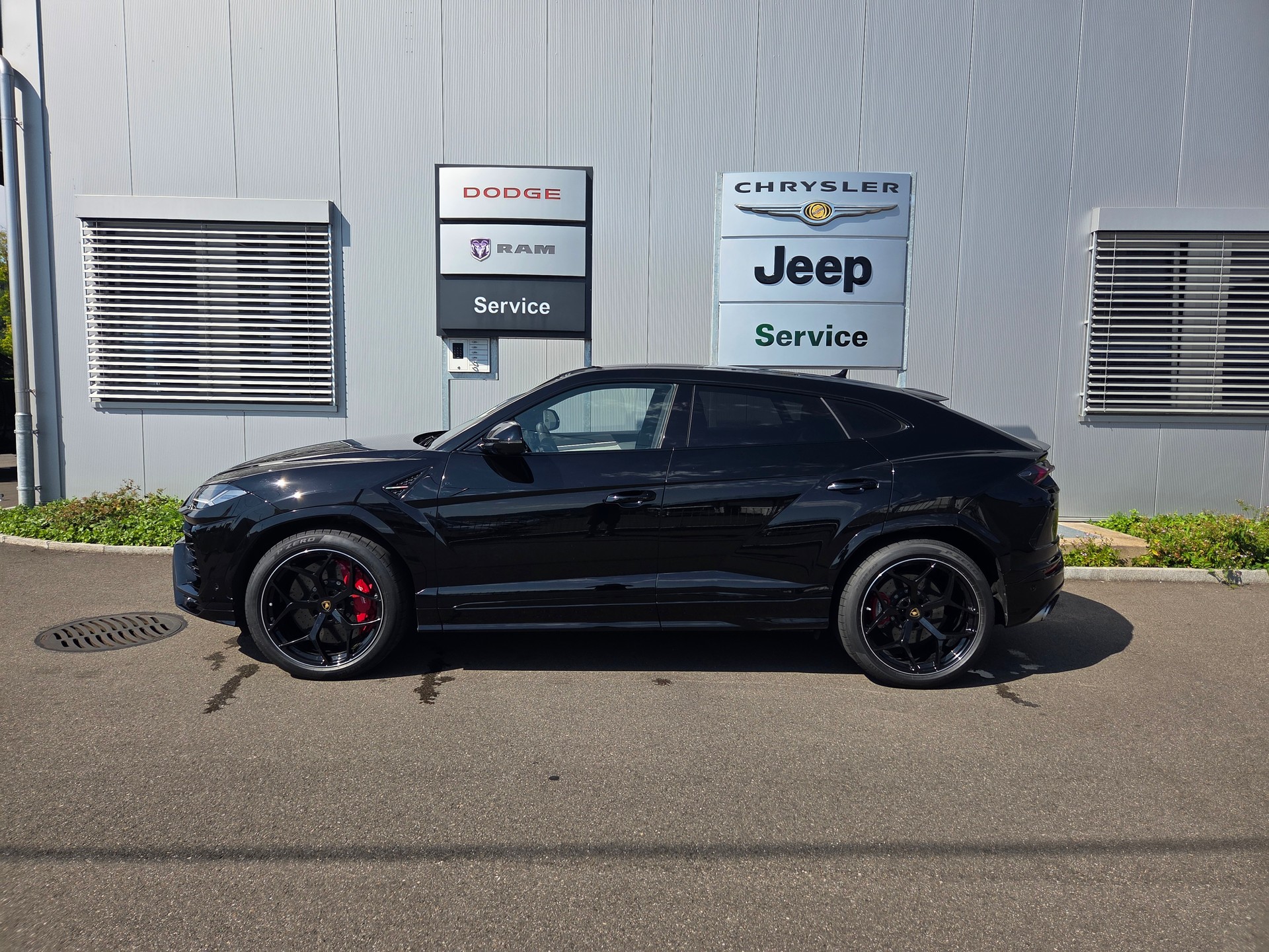 LAMBORGHINI Urus E-Gear
