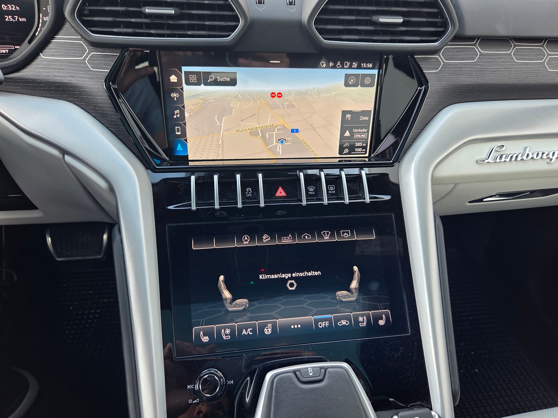 LAMBORGHINI Urus E-Gear-image-10