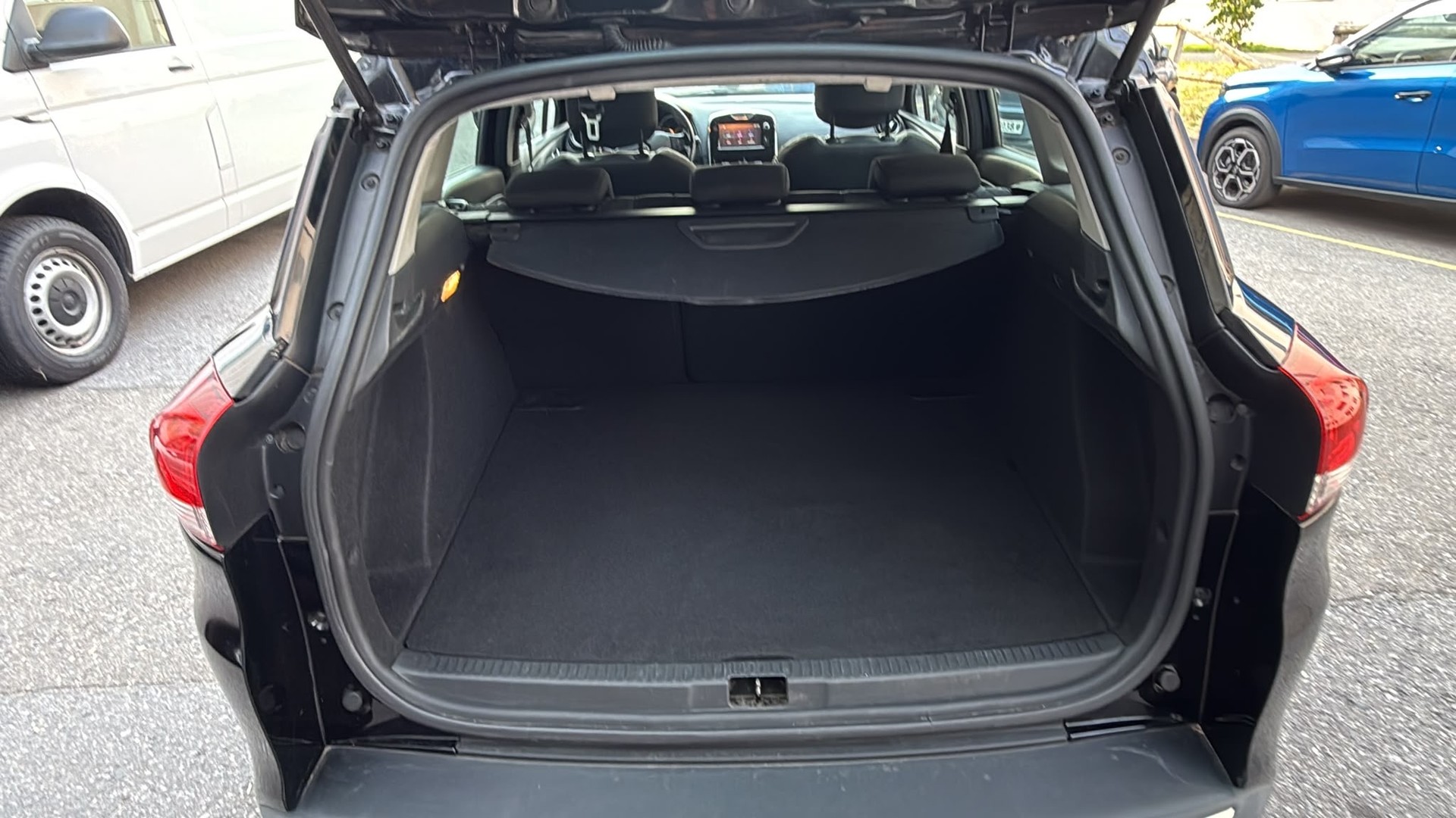 RENAULT Clio Grandtour 1.2 16V T Swiss Edition EDC-image-11