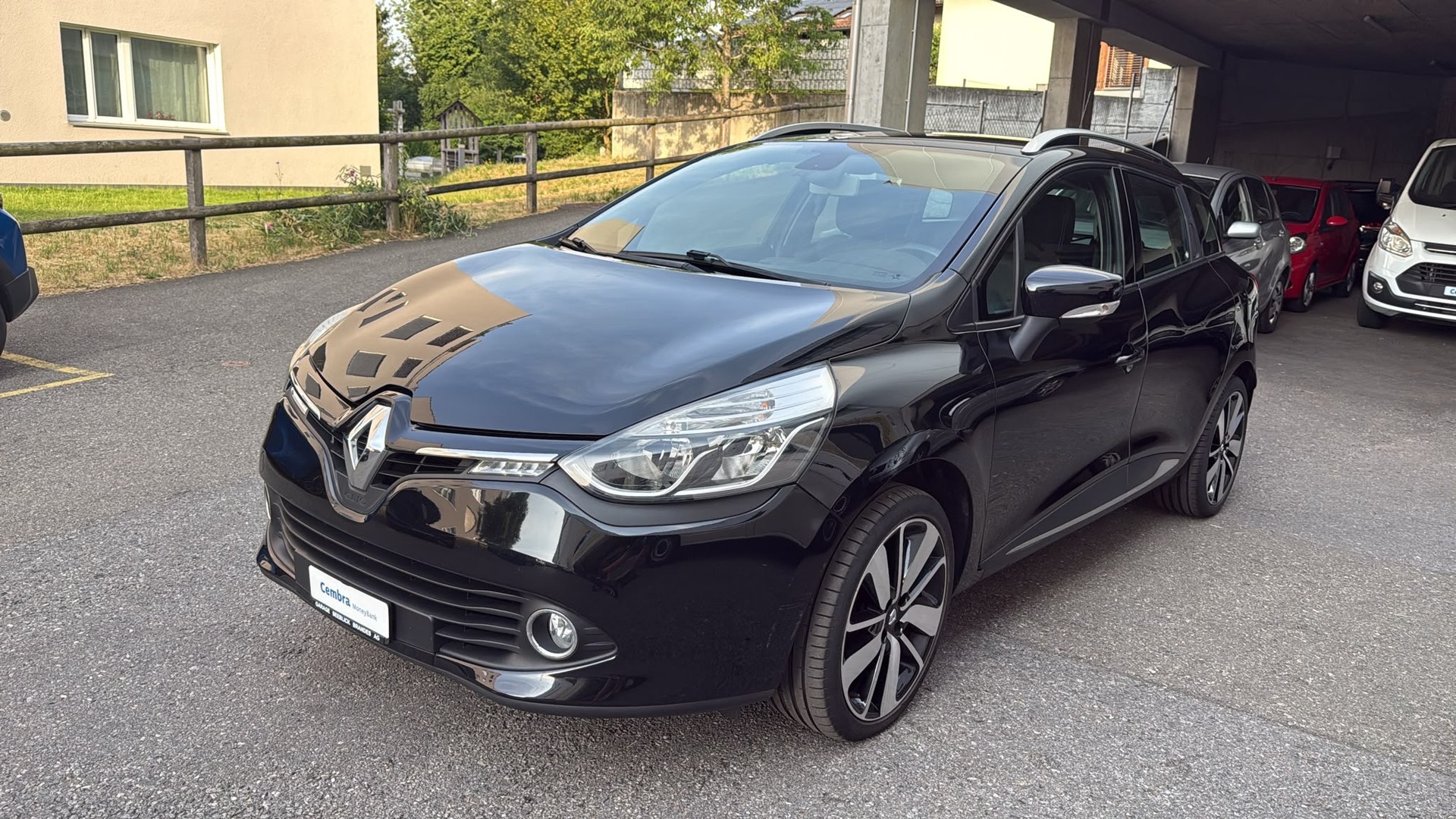 RENAULT Clio Grandtour 1.2 16V T Swiss Edition EDC
