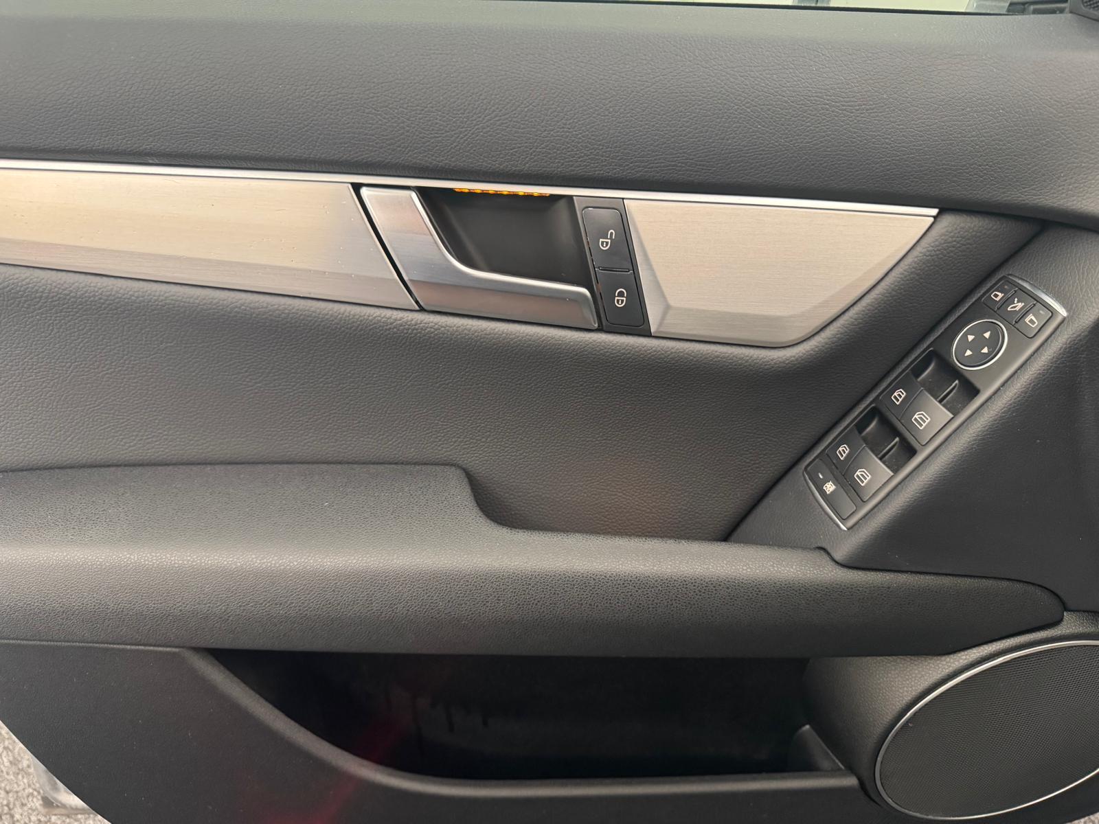 MERCEDES-BENZ C 250 CDI BlueEF Avantgarde 4m Kombi-image-15