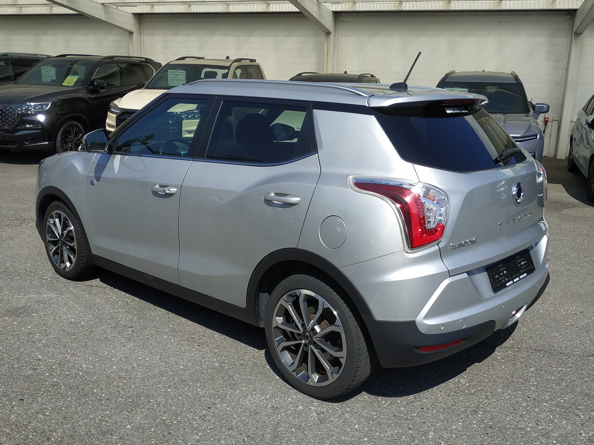 KGM-SsangYong Tivoli 1.6 eXDi Sapphire 4WD Automatic-image-4