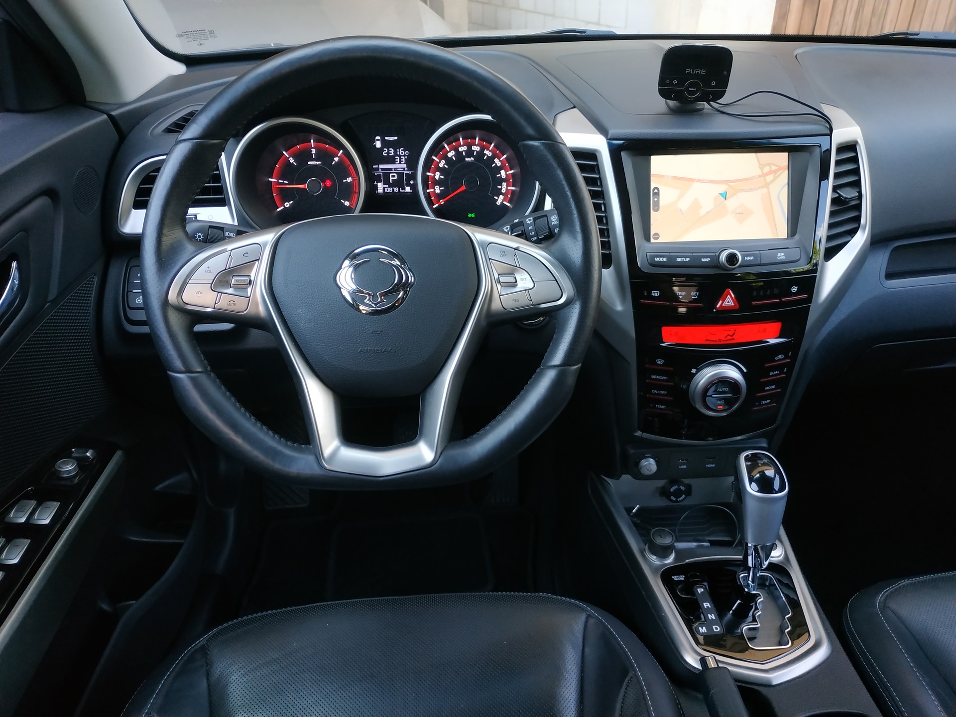 KGM-SsangYong Tivoli 1.6 eXDi Sapphire 4WD Automatic-image-10