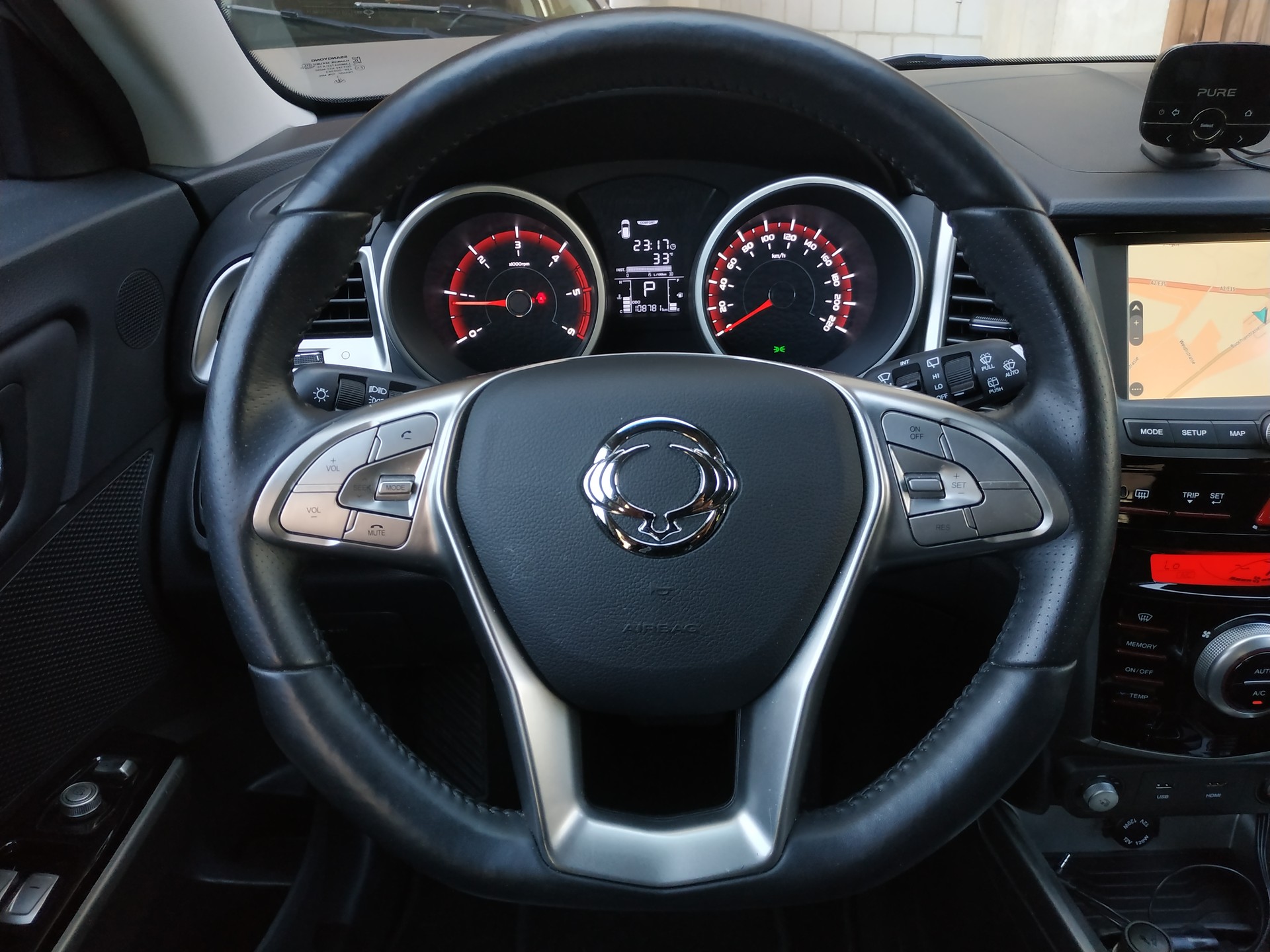 KGM-SsangYong Tivoli 1.6 eXDi Sapphire 4WD Automatic-image-15