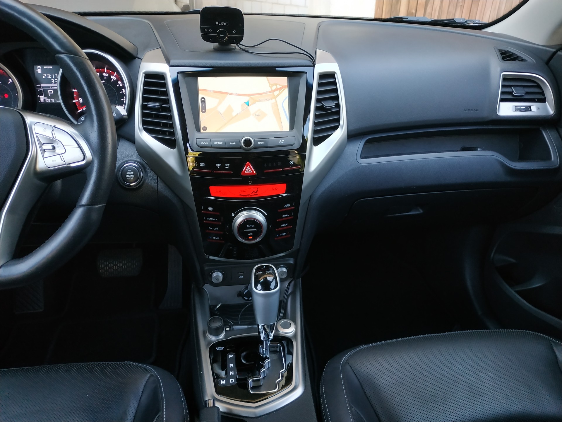 KGM-SsangYong Tivoli 1.6 eXDi Sapphire 4WD Automatic-image-12