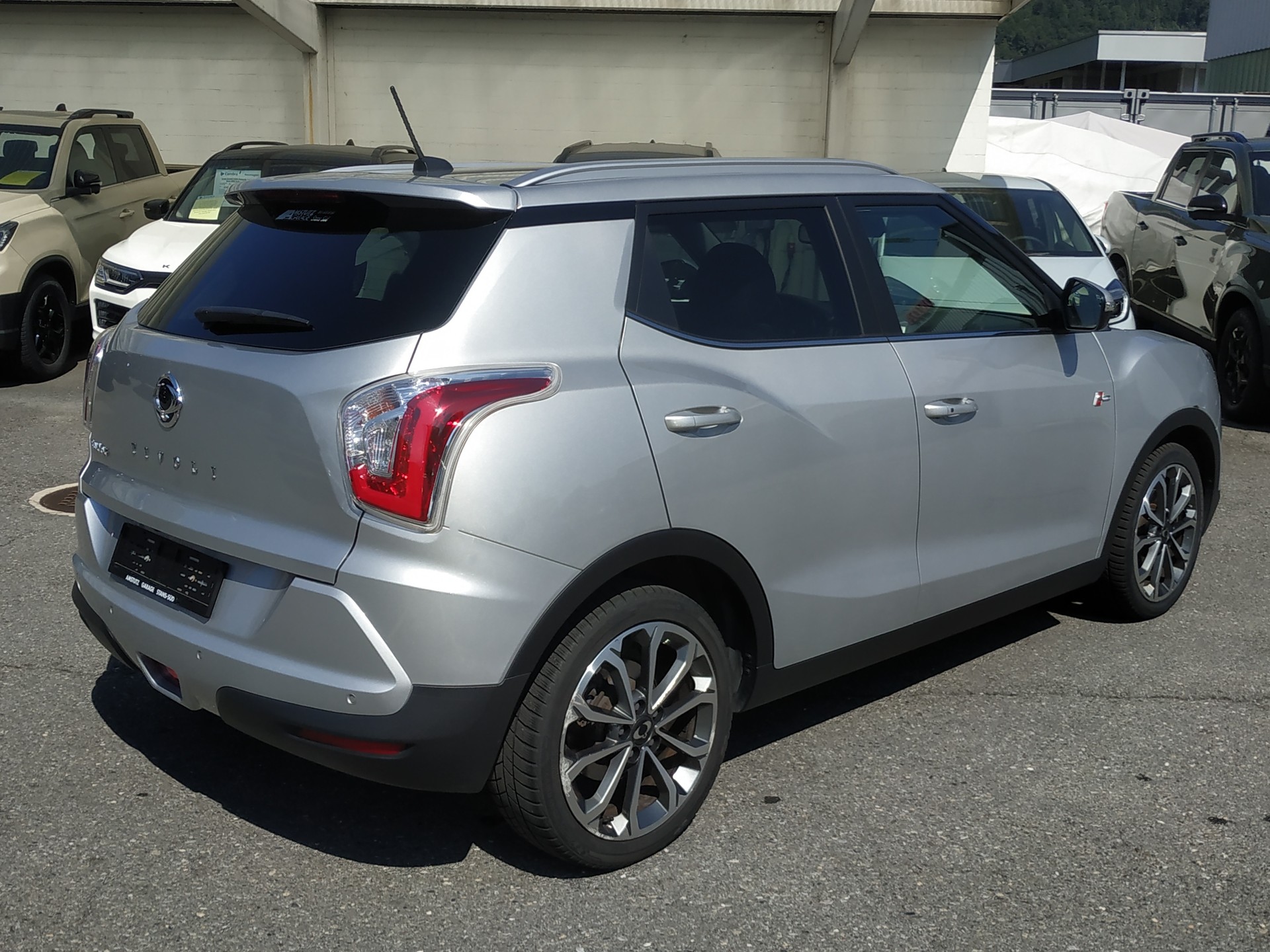 KGM-SsangYong Tivoli 1.6 eXDi Sapphire 4WD Automatic-image-6
