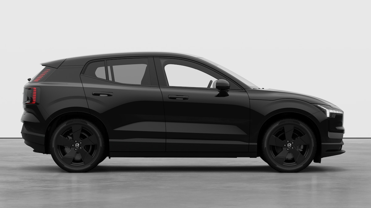 VOLVO EX 30 E60 Plus Swiss Black Edition-showroom-element-3