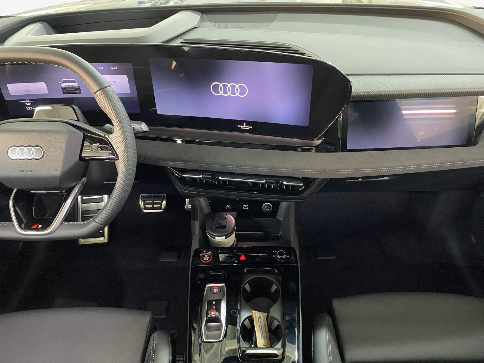 AUDI SQ6 Sportback e-tron quattro-image-10