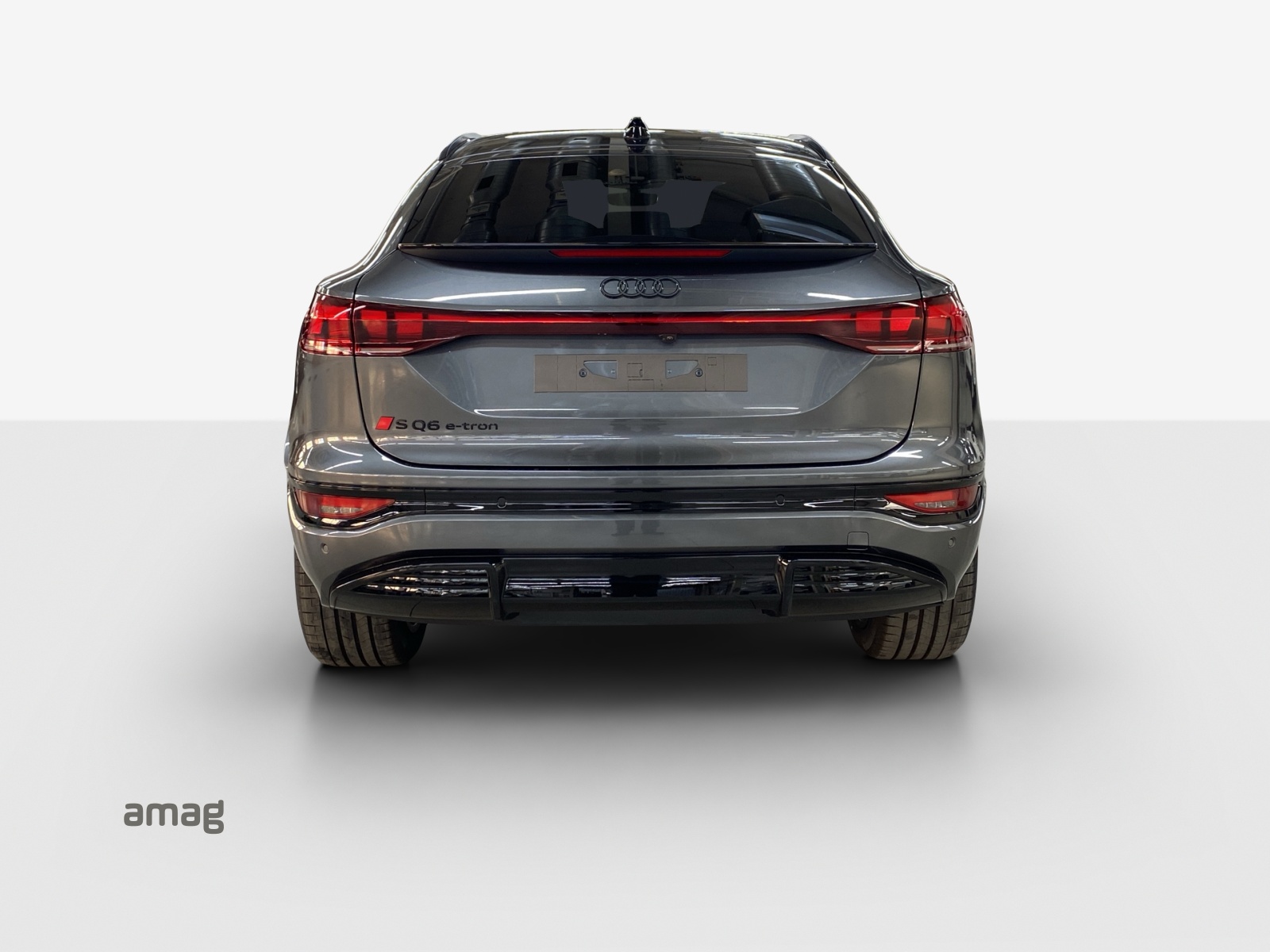 AUDI SQ6 Sportback e-tron quattro-showroom-element-3