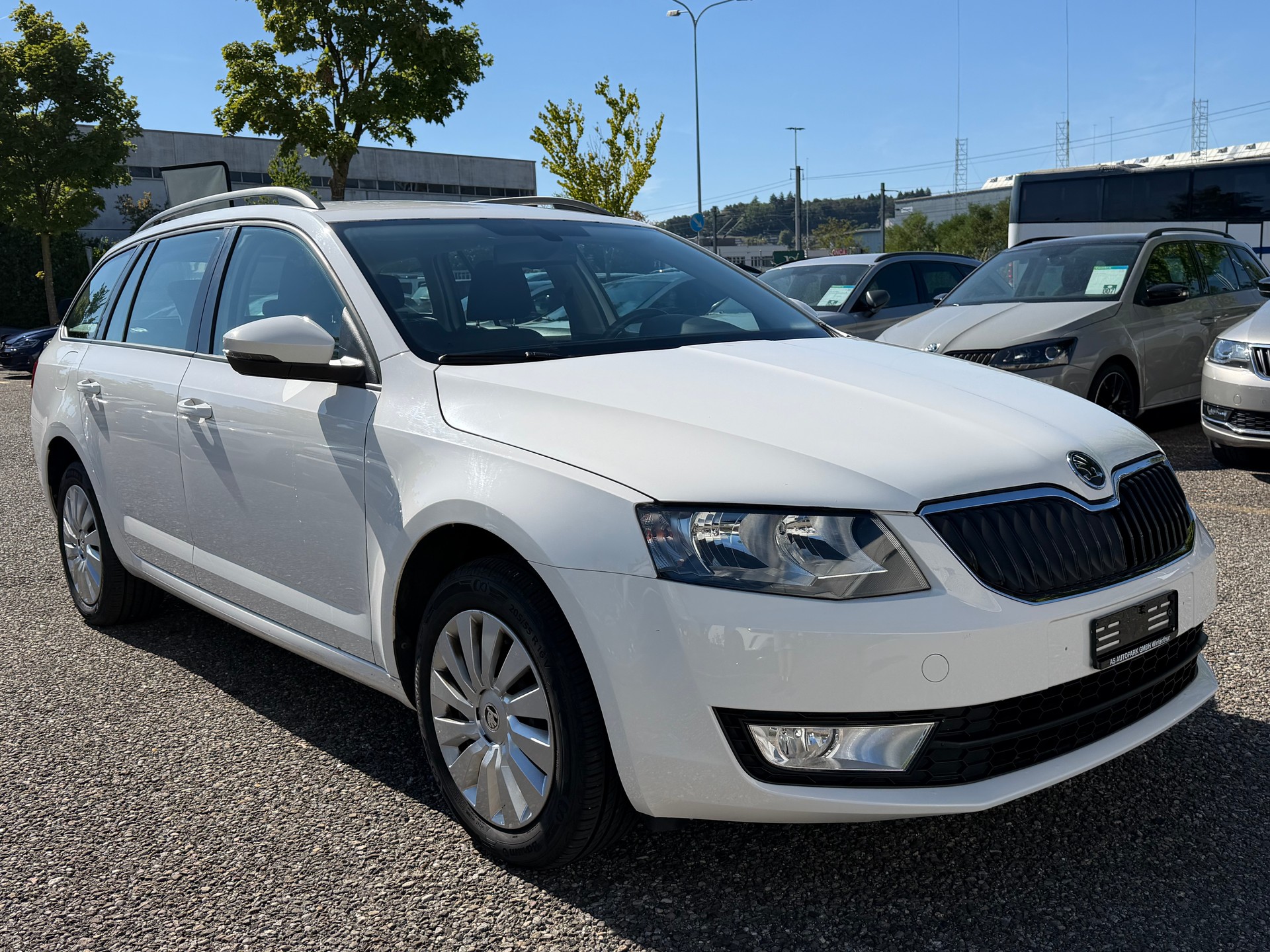 SKODA Octavia Combi 1.6 TDI Ambition 4x4-showroom-element-2