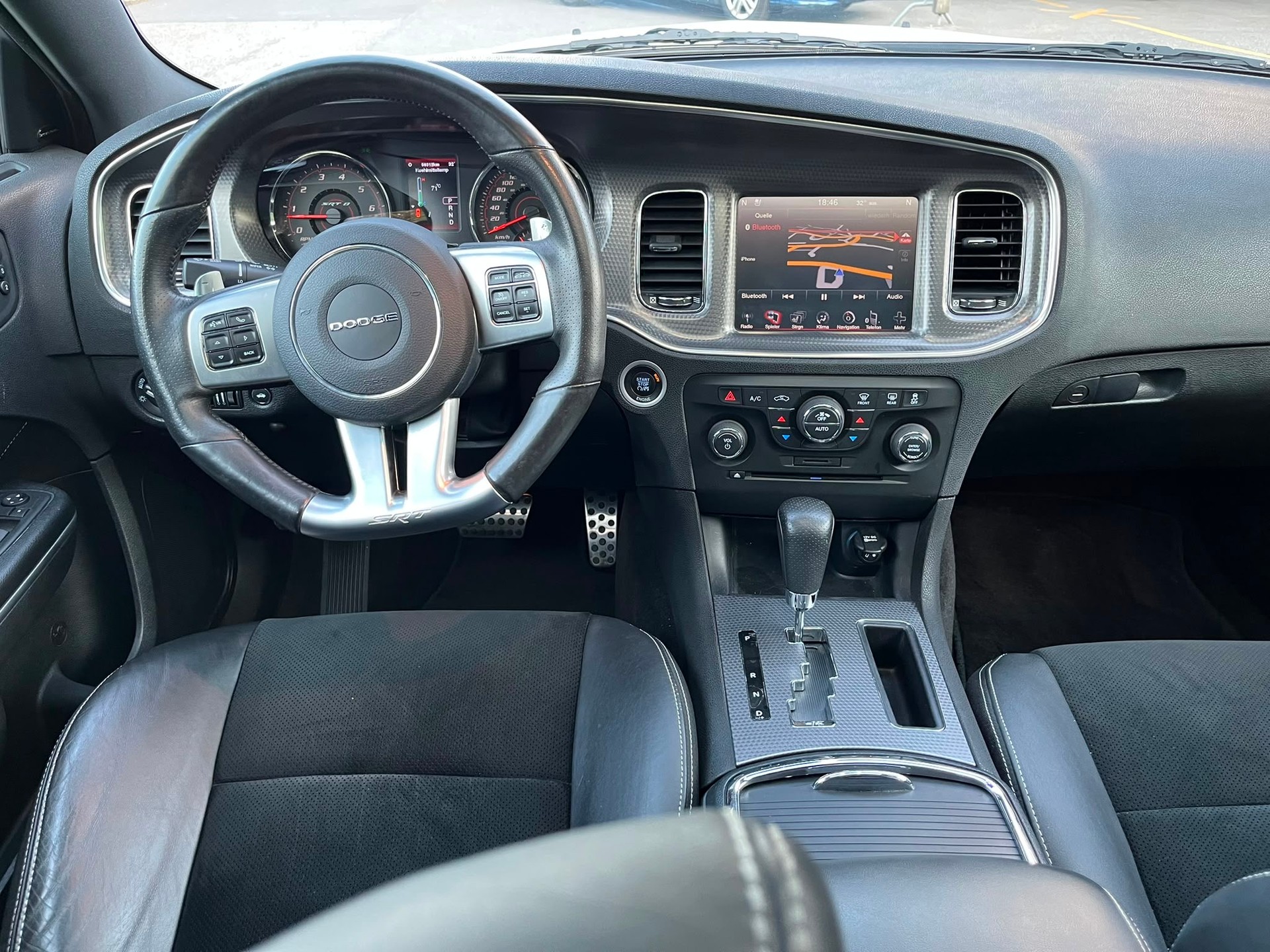 DODGE DODGE SRT-8-image-14