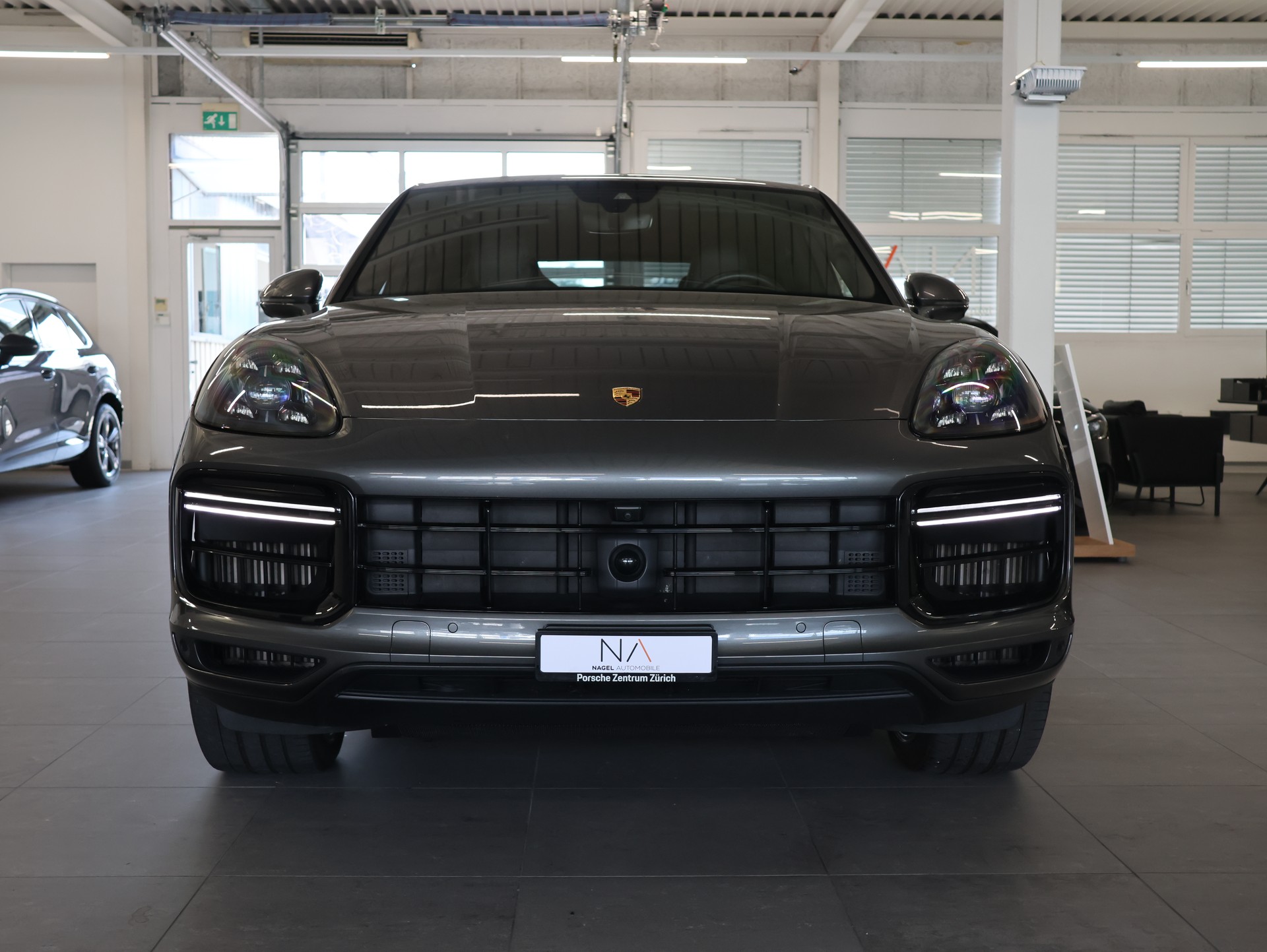 PORSCHE Cayenne Turbo Coupé S E-Hybrid *Bose* *Panoramadach* *Sitzheizung*-showroom-element-2