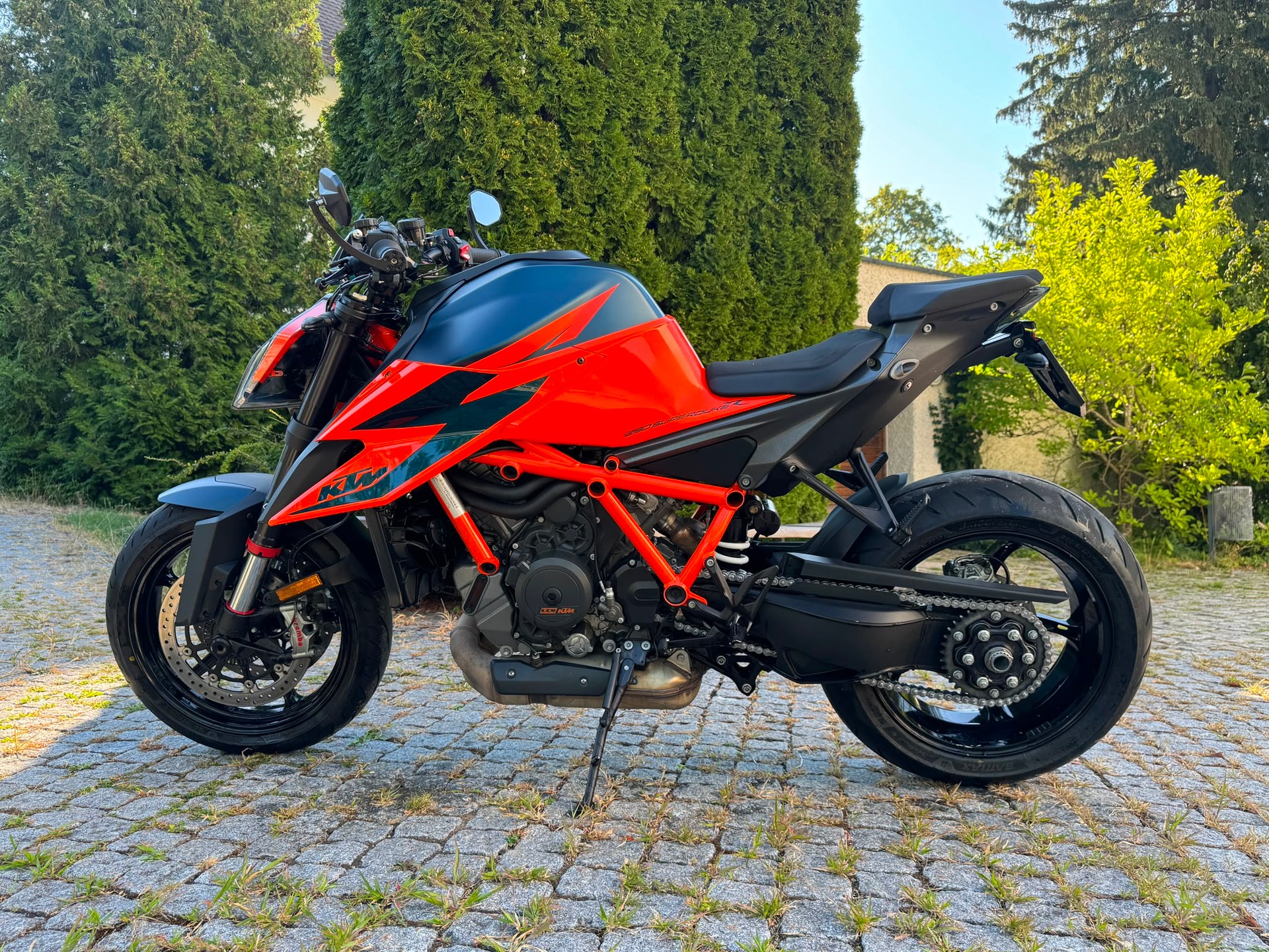 KTM 1290 Super Duke R-image-1