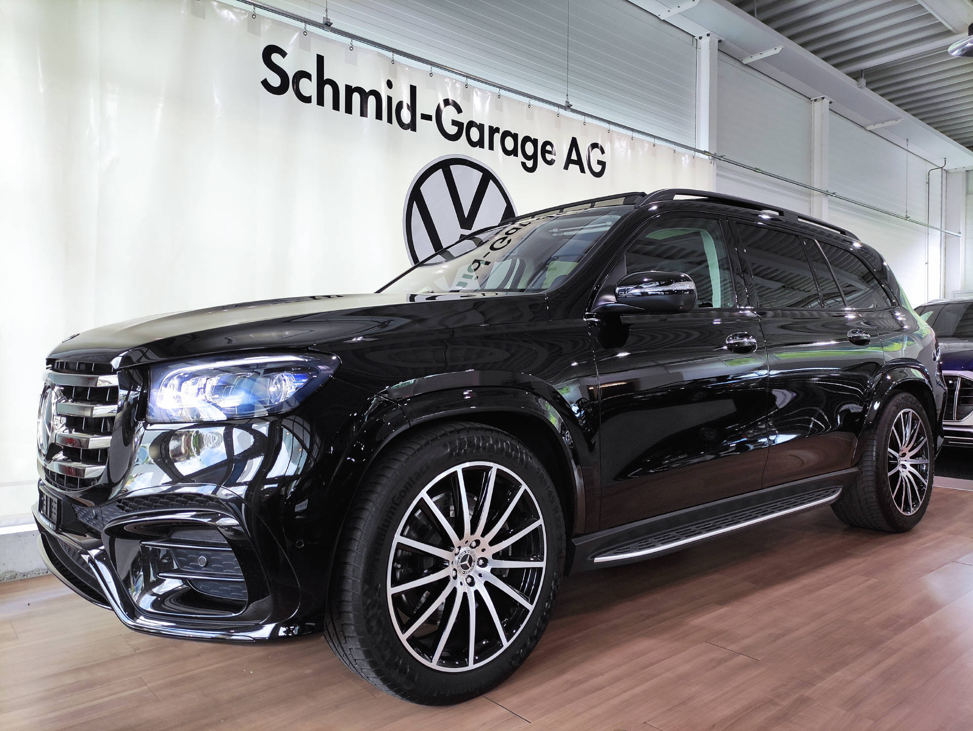 MERCEDES-BENZ GLS 580 AMG Line 4matic-showroom-element-1