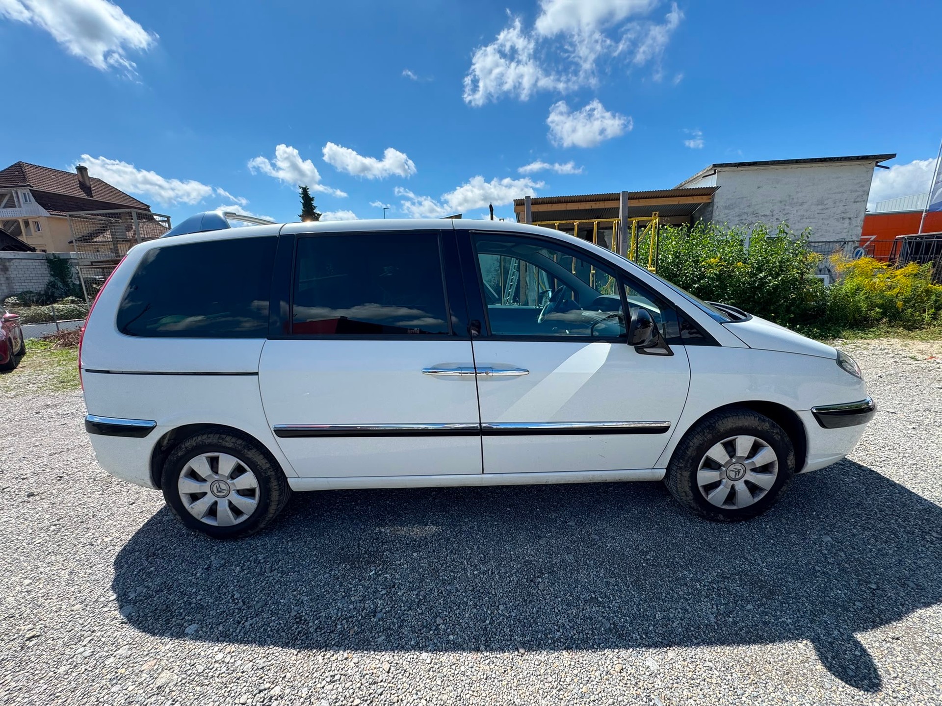 CITROEN C8 2.0 16V HDi Attraction-image-2
