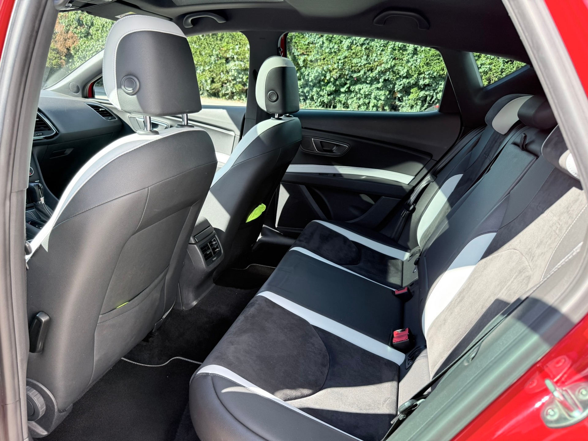 SEAT Leon 2.0 TSI Cupra 290 DSG-image-16
