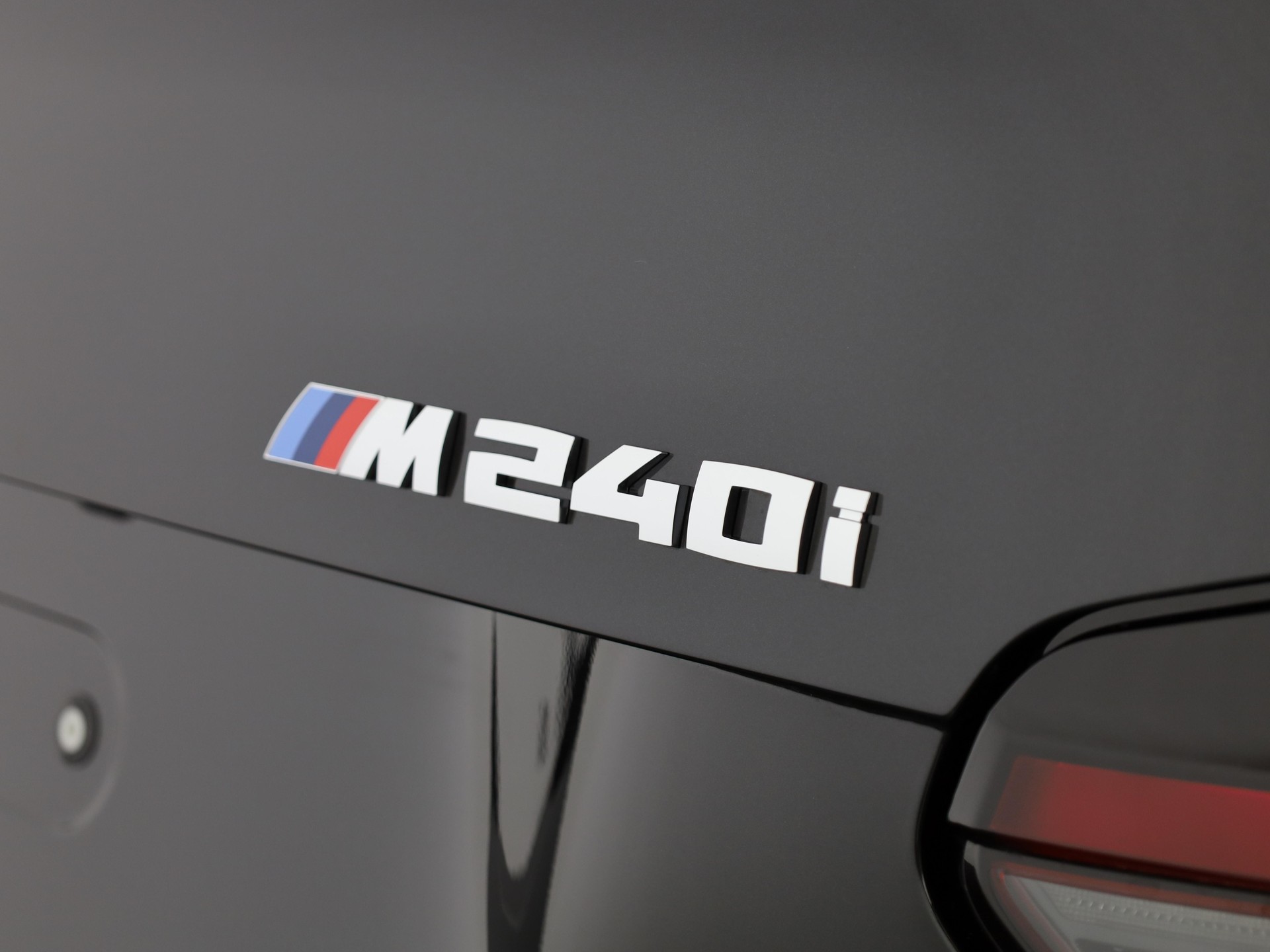 BMW M240i xDrive Coupé-image-25