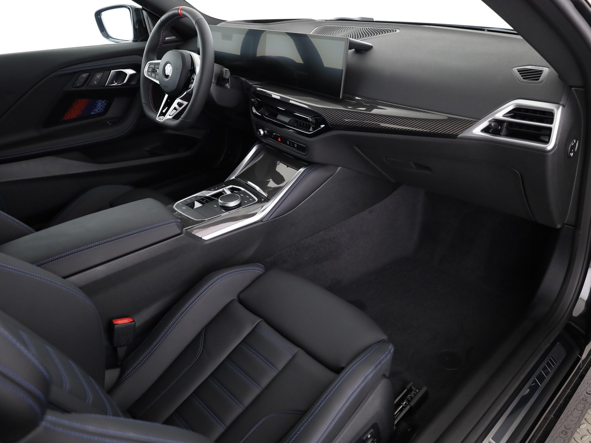 BMW M240i xDrive Coupé-image-28