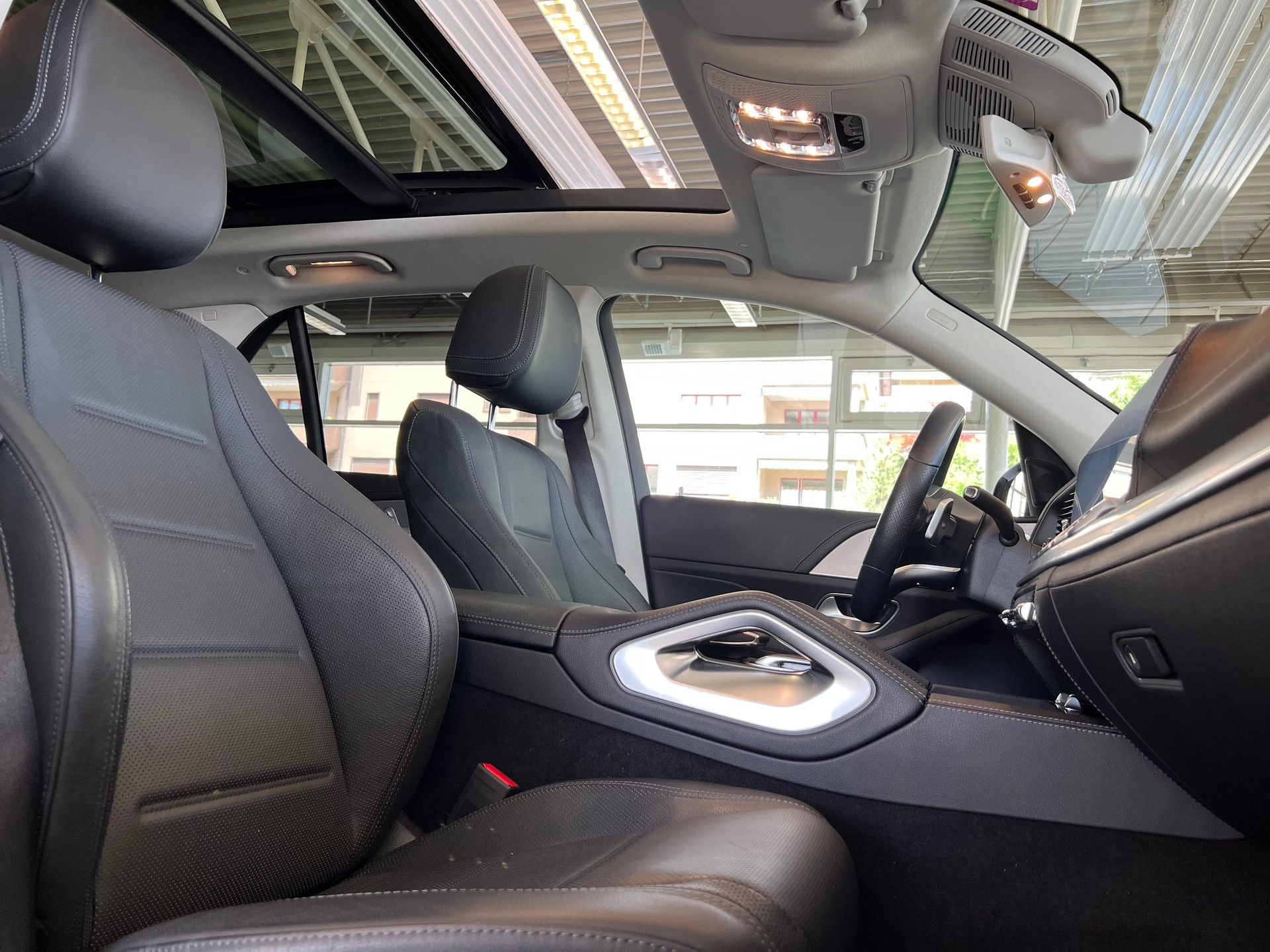 MERCEDES-BENZ GLE 450 4Matic AMG Line 9G-Tronic | CH | 7 Sitz | Airmatic | Night | Panorama | AHK |-image-25