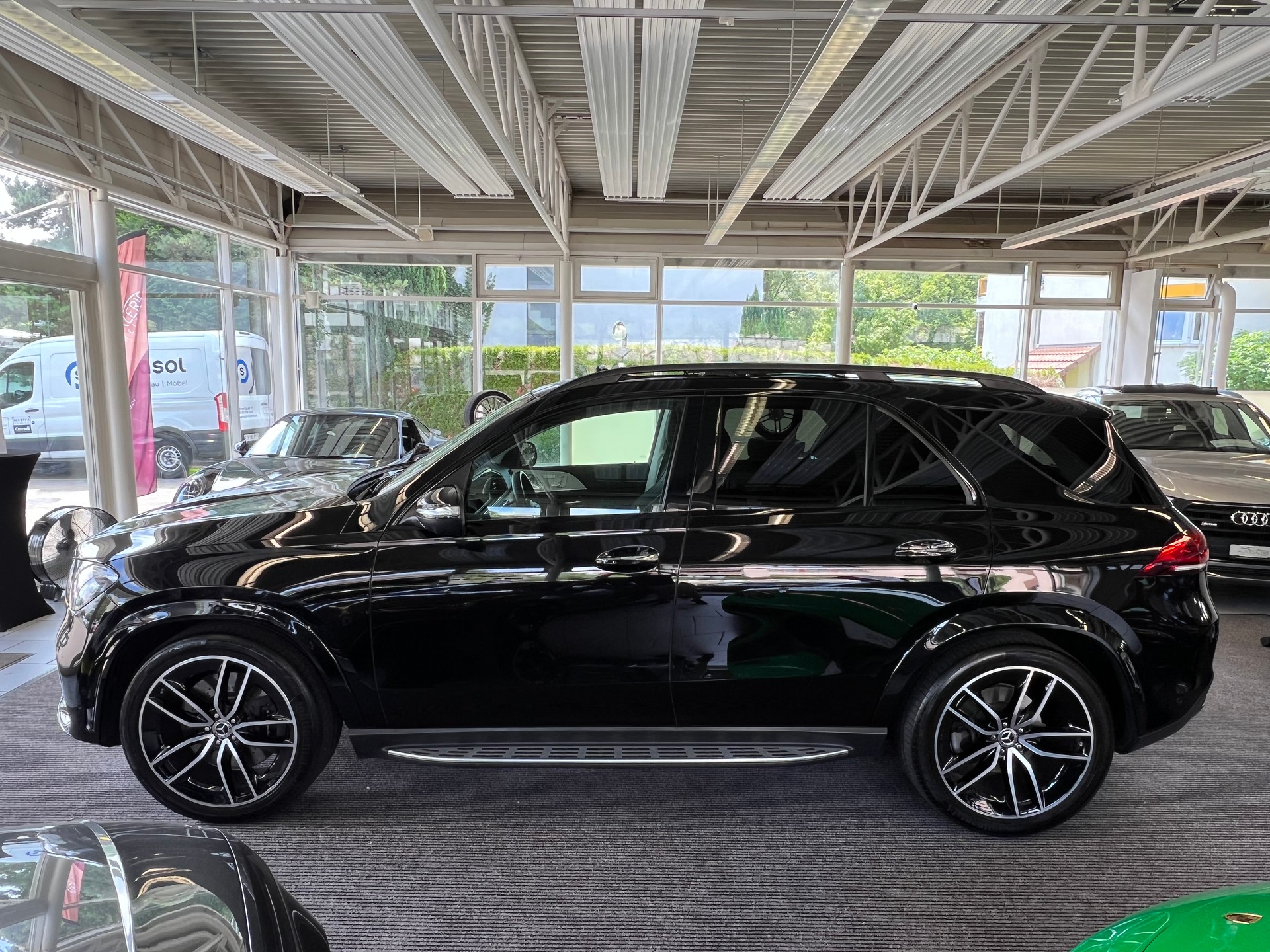 MERCEDES-BENZ GLE 450 4Matic AMG Line 9G-Tronic | CH | 7 Sitz | Airmatic | Night | Panorama | AHK |-showroom-element-2