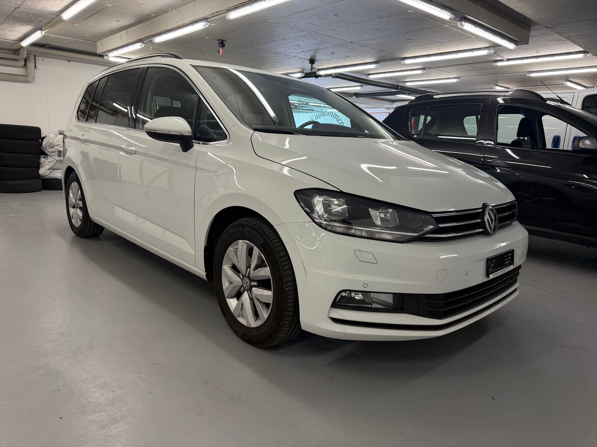 VW Touran 1.4 TSI BlueMotion Technology Highline DSG-showroom-element-1