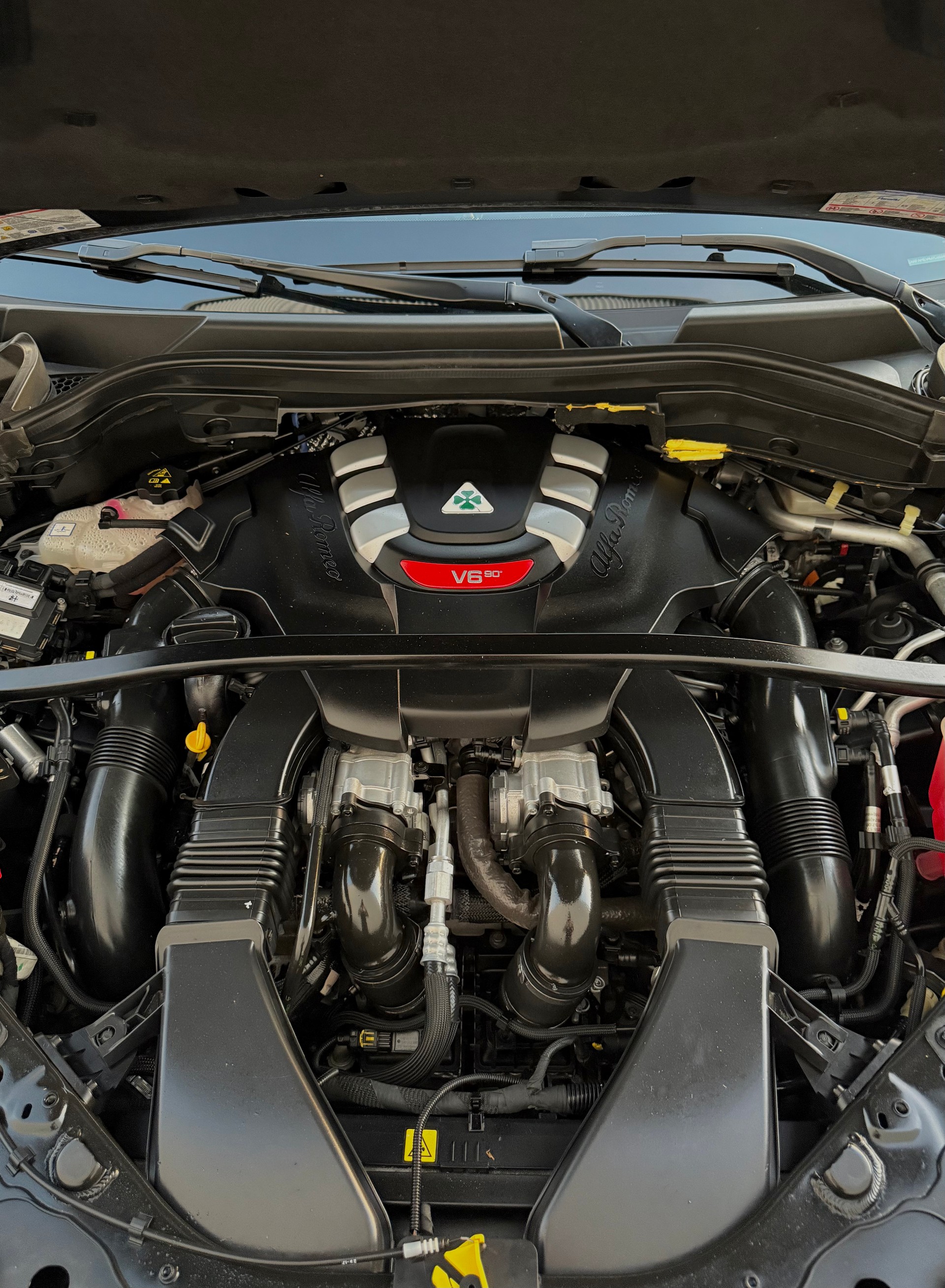 ALFA ROMEO 2.9 V6 Biturbo Q4 Quadrifoglio (Ab grossem Service)-image-3