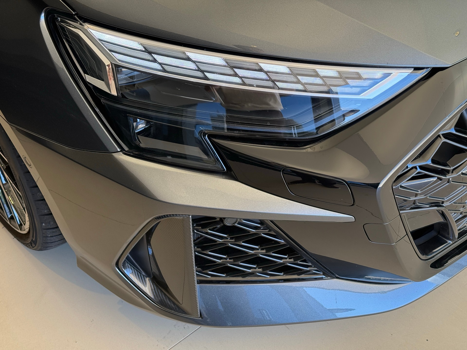 AUDI RS3 Sportback 2.5 TSI quattro S-tronic-showroom-element-3