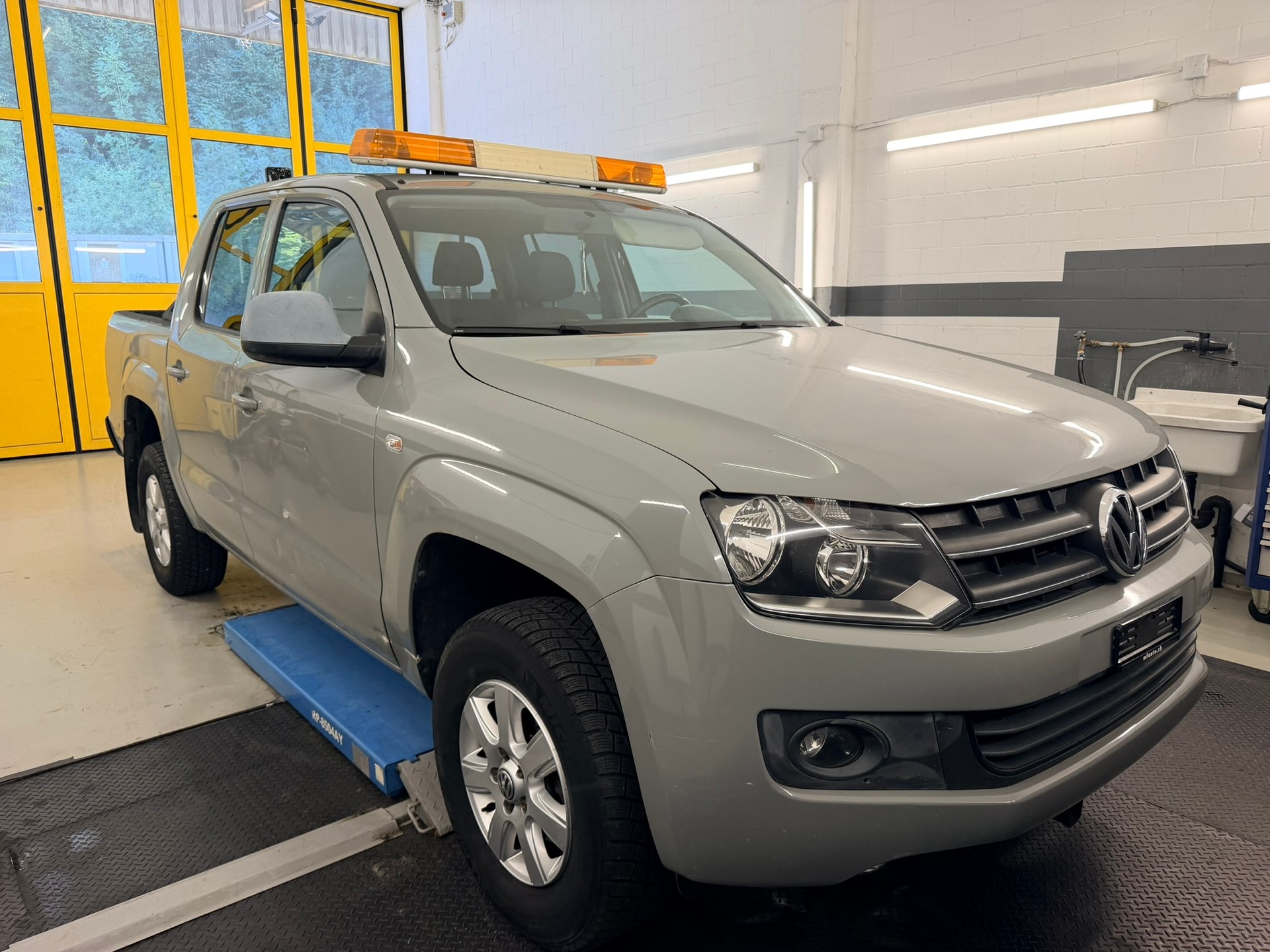 VW Amarok 2.0 BiTDI Startline 4Motion permanent A-showroom-element-2