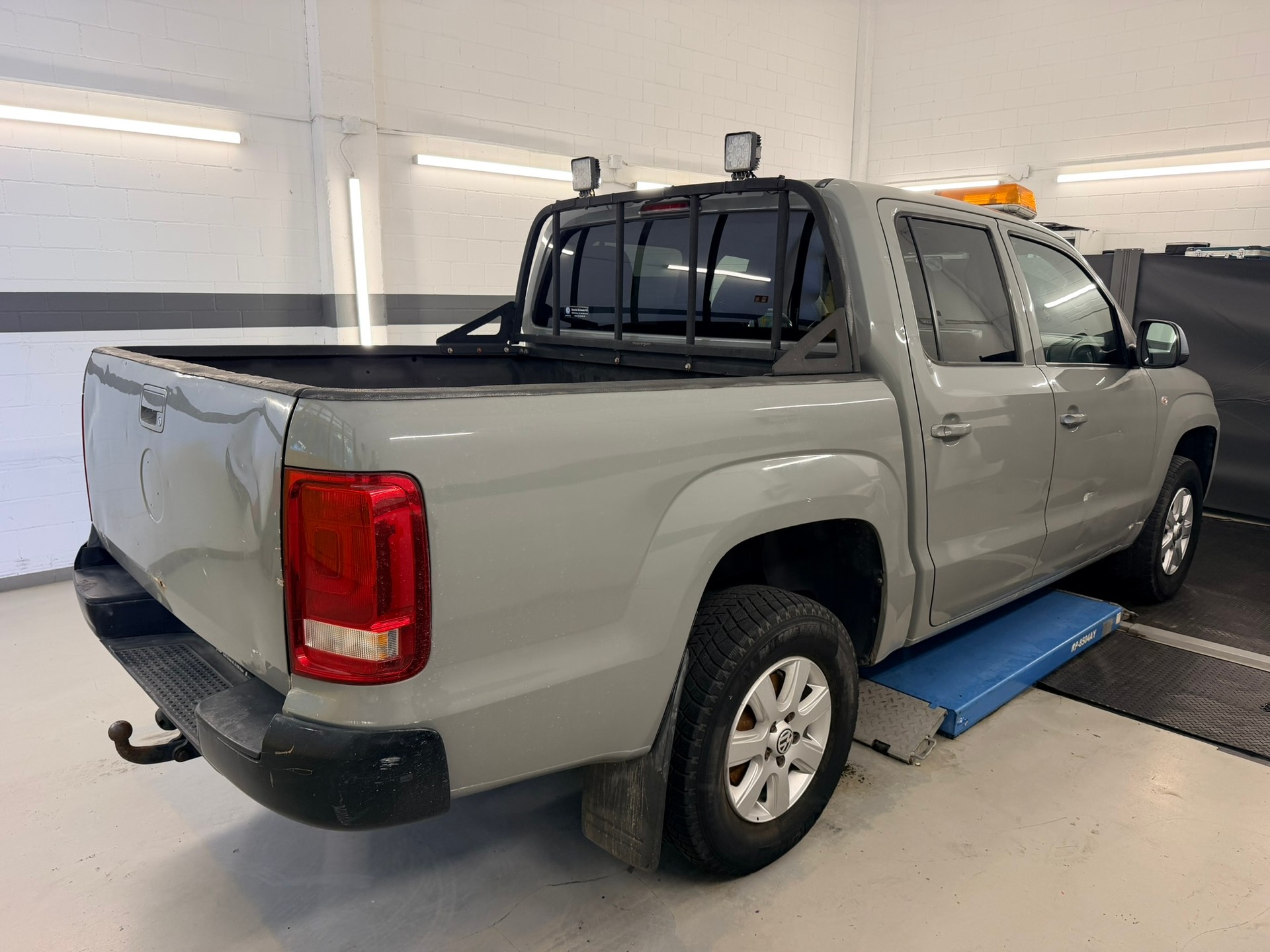 VW Amarok 2.0 BiTDI Startline 4Motion permanent A-showroom-element-3